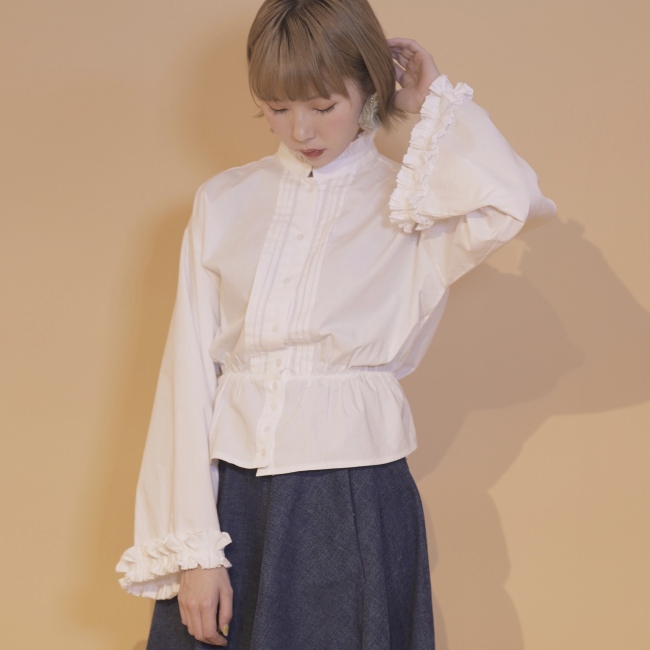 margaret frill blouse 7,200円