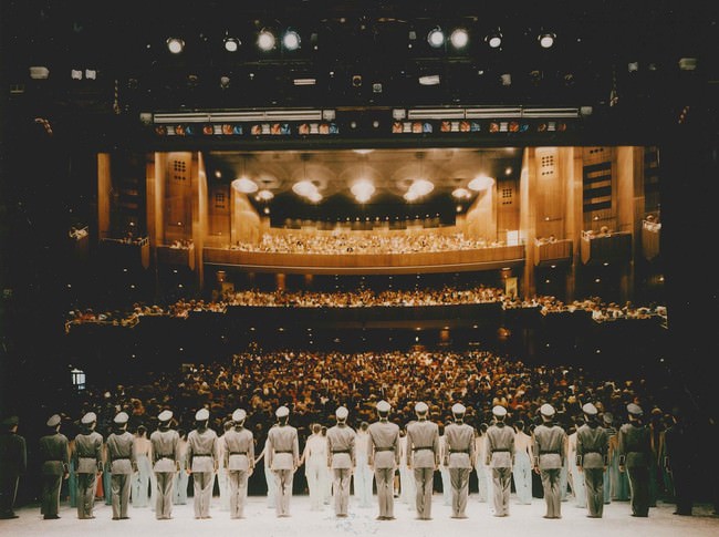 1993年、ベルリン・ドイツ・オペラ公演のカーテンコール