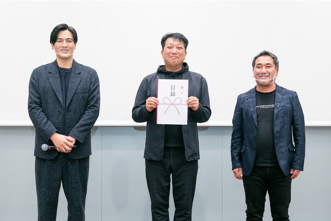 (左)当社イメージキャラクター 要潤さん　(中央)当社所属プロエンジニア 森剛士 氏　（右）代表取締役社長 髙田幹也