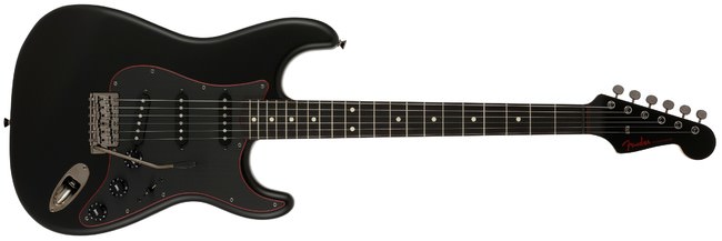 MADE IN JAPAN LIMITED NOIR STRATOCASTER®