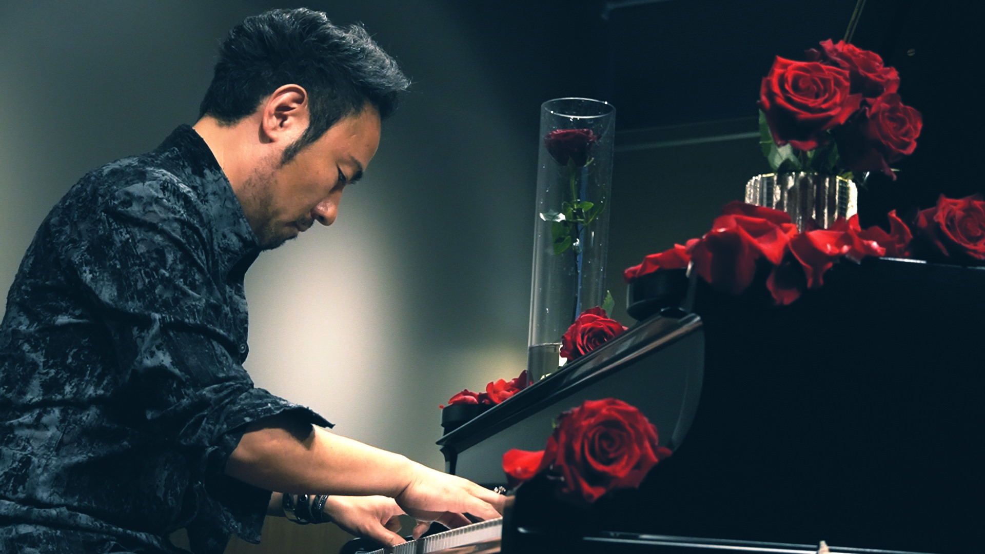奇跡の「7本指」のピアニスト・西川悟平によるスペシャルライヴ！
唯一無二の演奏で世界中の観客を魅了するピアニスト 
西川悟平が再び東洋の文化と出会う特別なステージを開催！