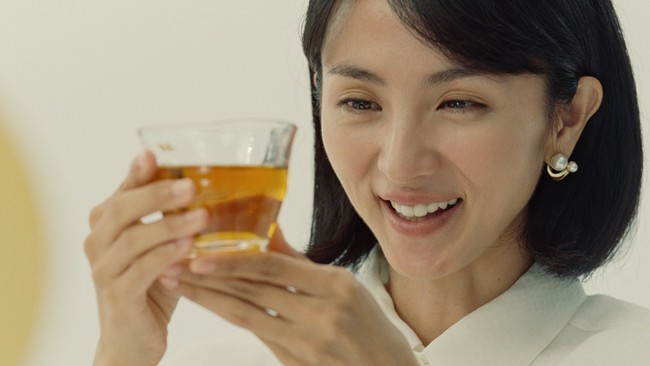 「新・“ひきたつ香り製法”」で「キリン 生茶 ほうじ煎茶」がさらにおいしくなってリニューアル！満島ひかりさん・吉沢亮さんも、「ほうじ茶に、生。」のおいしさを実感！