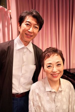 クミコの新曲発売記念コンサートにて 俳優・篠井英介、３０年ぶりに現代女方の姿でゲスト出演し名曲を披露！ 友情出演しているクミコ「十年」のMVは、クミコの誕生日９月２６日（日）より公開決定
