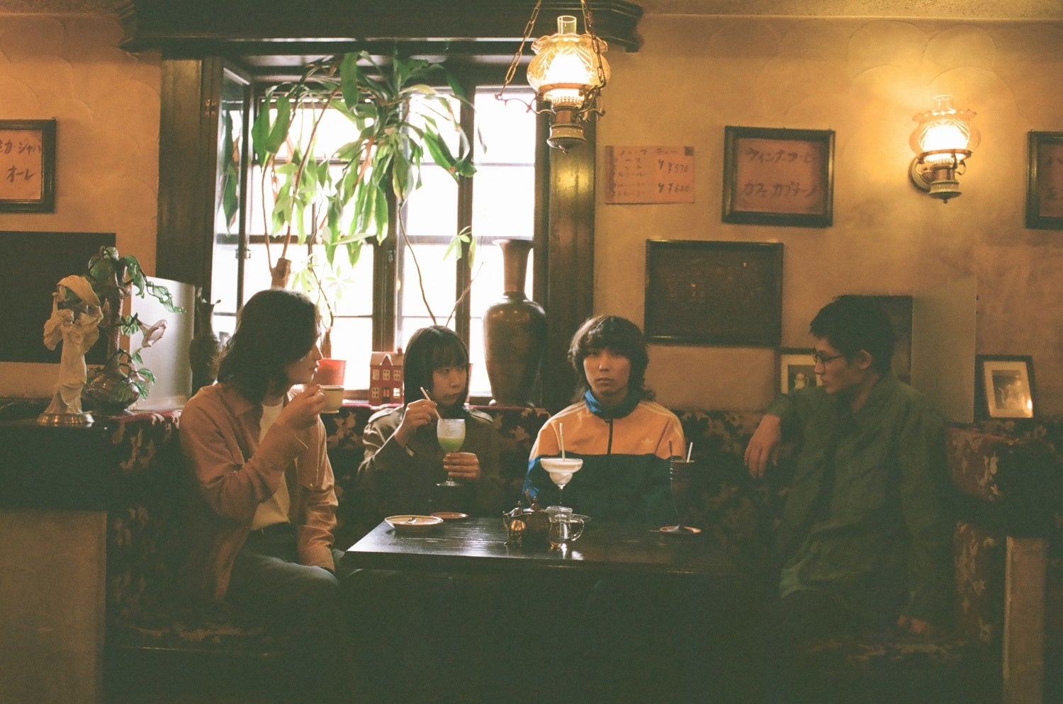 大阪発・疾走と刹那を持ち合わせた新世代バンド「帝国喫茶」オフィシャルサイトオープン！