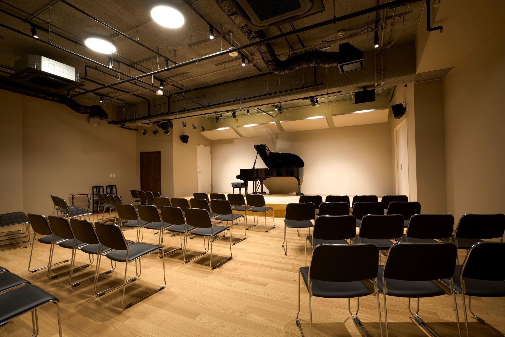 クラシック音楽に特化した24時間無人音楽スタジオ
「ピアノスタジオフィックス立川」6月9日プレオープン