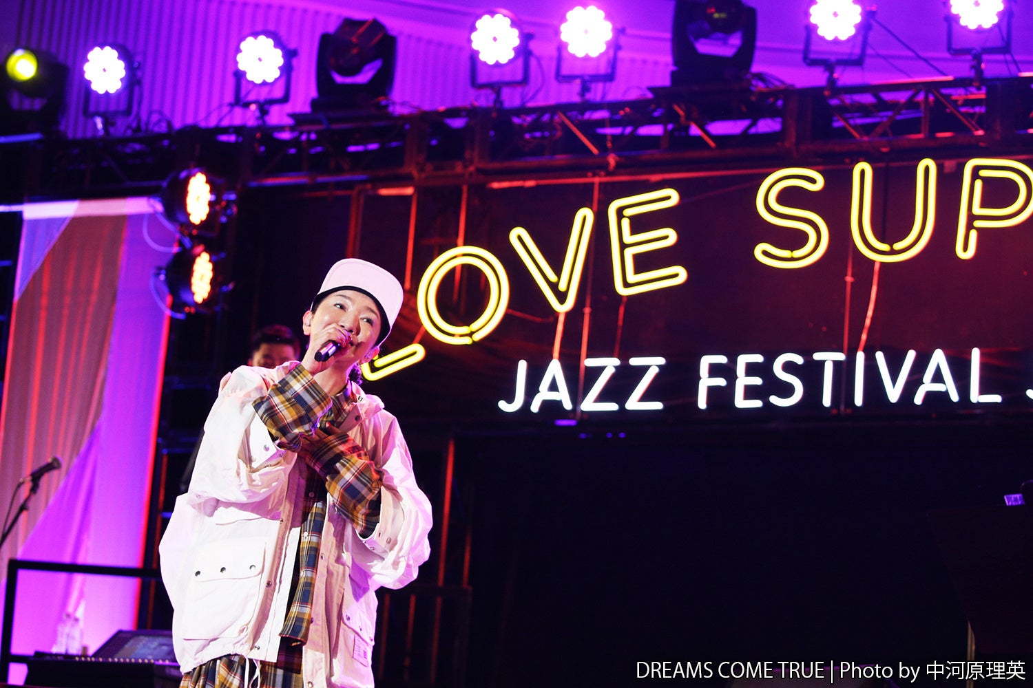 ドリカム、ロバート・グラスパーら出演の野外ジャズフェス「LOVE SUPREME JAZZ FESTIVAL JAPAN 2022」2日間の模様を、いよいよ8月13日(土)にWOWOW独占放送・配信！
