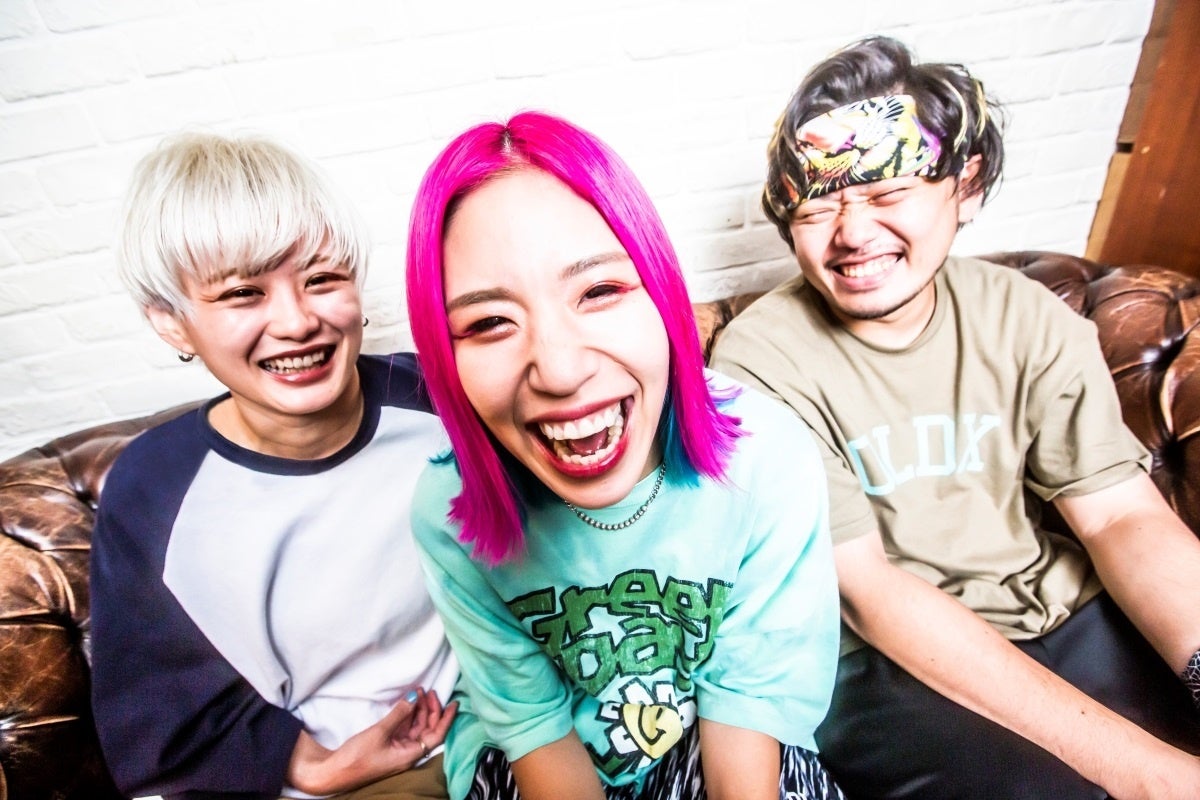 NHKホールにて開催されたOKAMOTO’Sのトーク＆ライブイベントの模様を、WOWOWプラスで8/28(日)テレビ初独占放送！これに先駆けてライブレポートが到着！