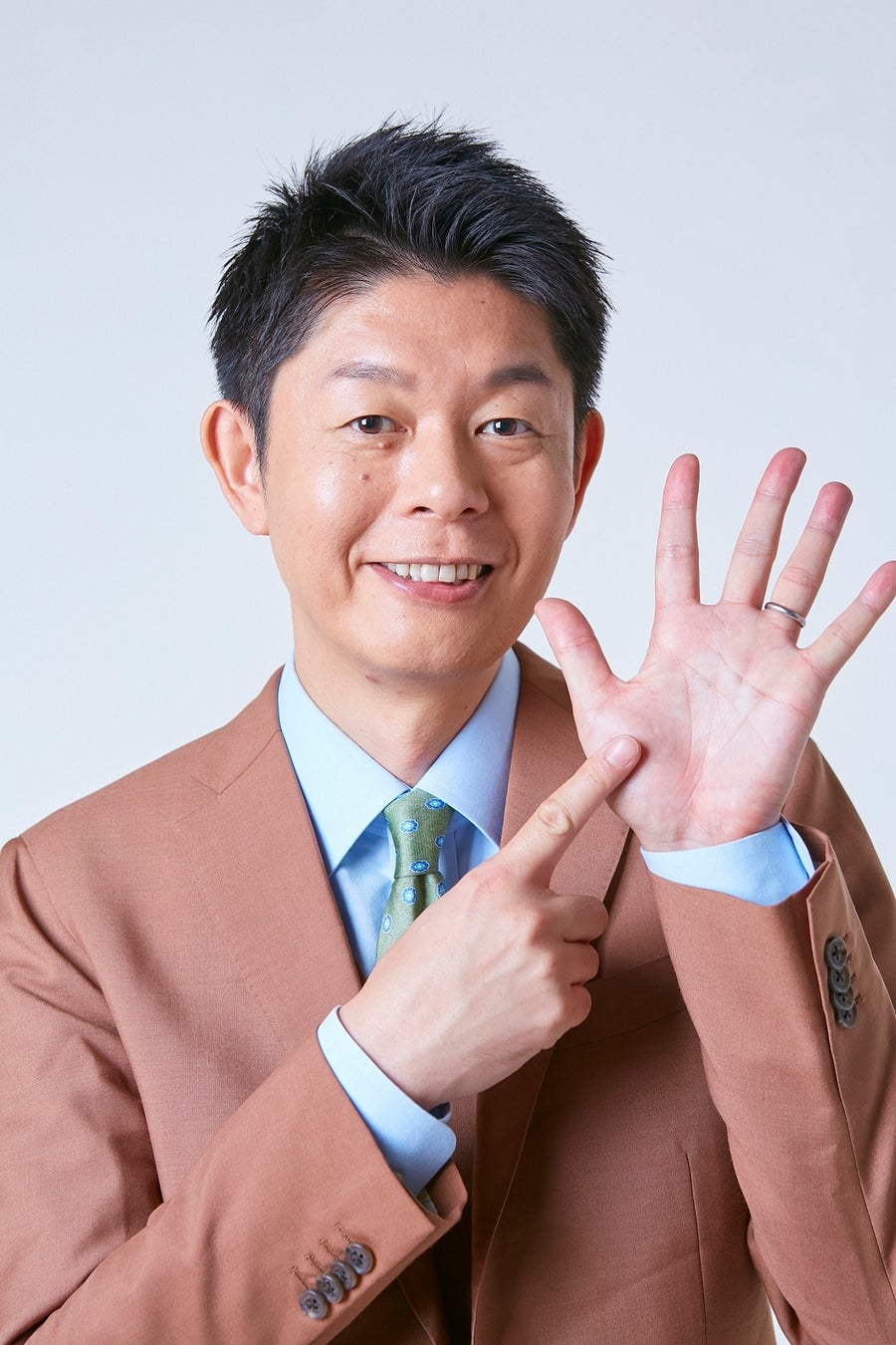 雑誌『声優グランプリ』編集長×卒業生声優の今井文也さんによるスペシャルトークショーを12/11（日）AMGオープンキャンパスにて開催！