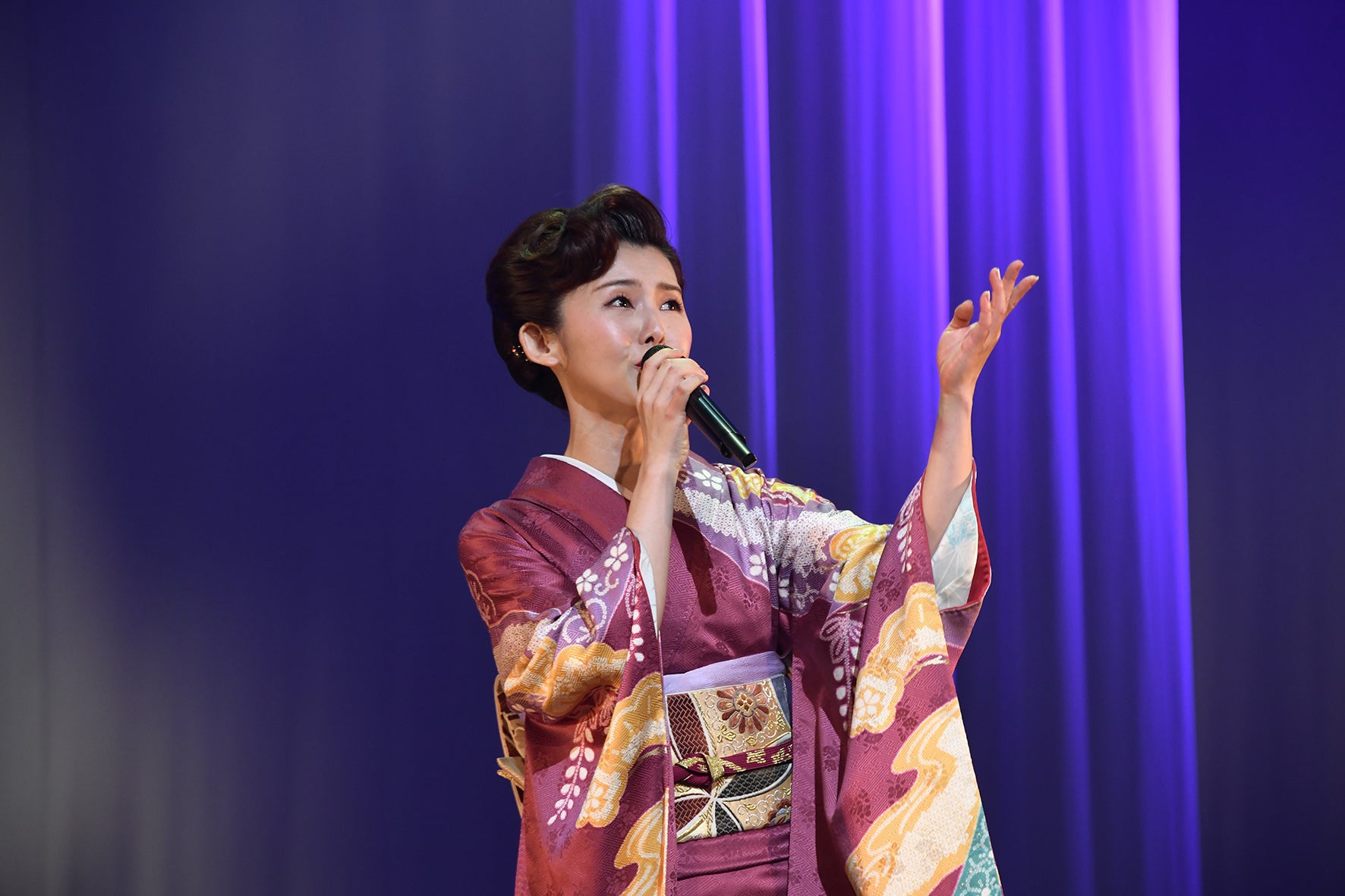 小桜舞子、地元の神奈川で新曲発表コンサートを開催！