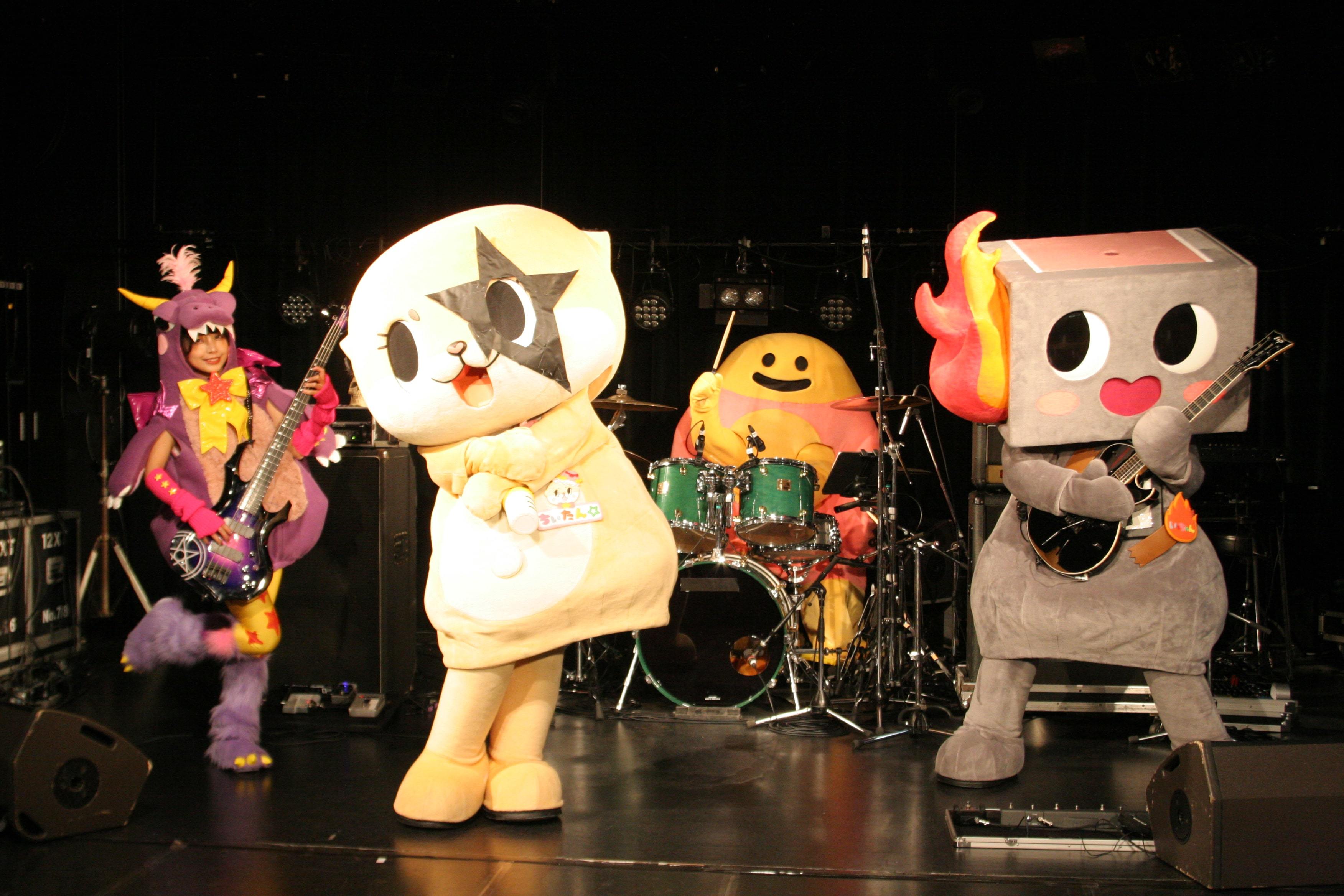 【MUSIC ON! TV（エムオン!）】
9人組ガールズグループ、NiziU
2022年に行われた自身初の全国ツアーから、
Aichi Sky Expo公演の模様を
3/25(土)に独占初放送！
プレゼントキャンペーンも実施決定！