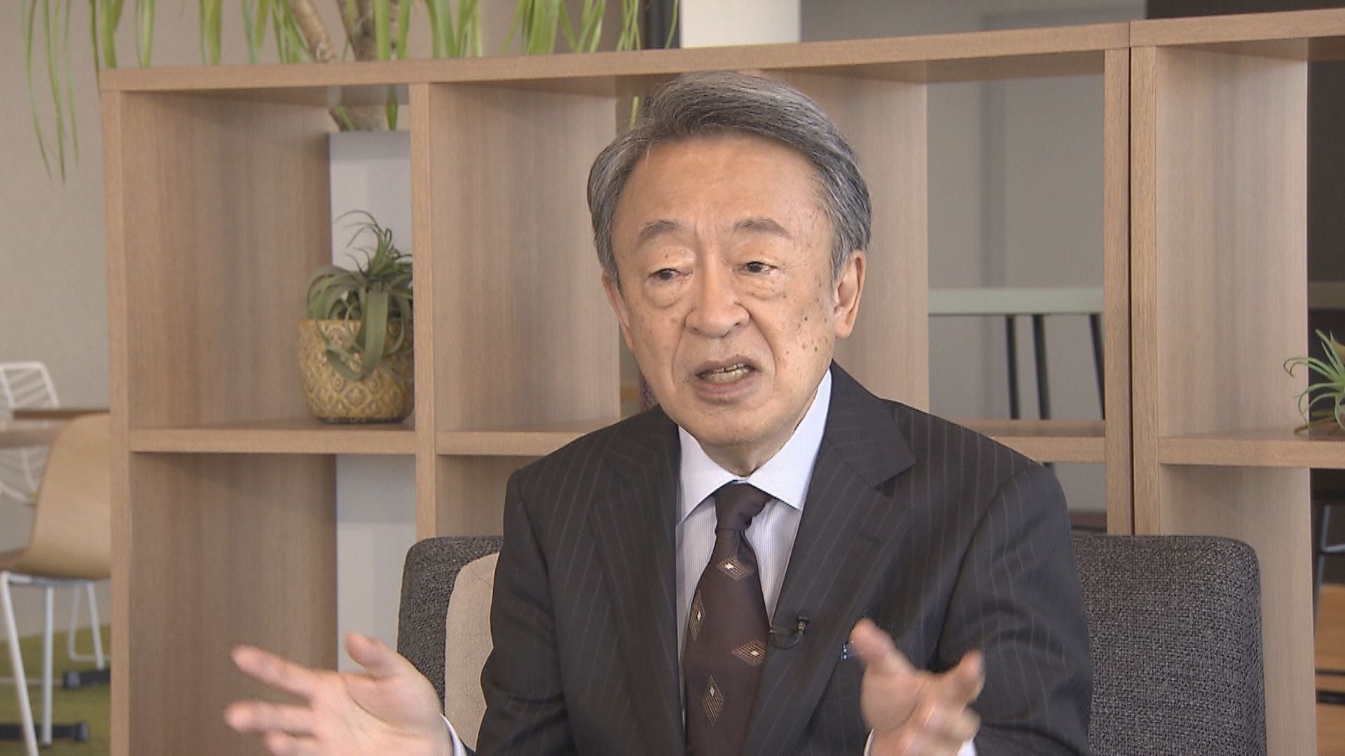 『仮面ライダーギーツ』より、「仮面ライダーギャーゴ ファンタジーフォーム」・「仮面ライダーナーゴ ファンタジーフォーム」のなりきり遊びが可能な玩具「DXファンタジーレイズバックル」が登場。