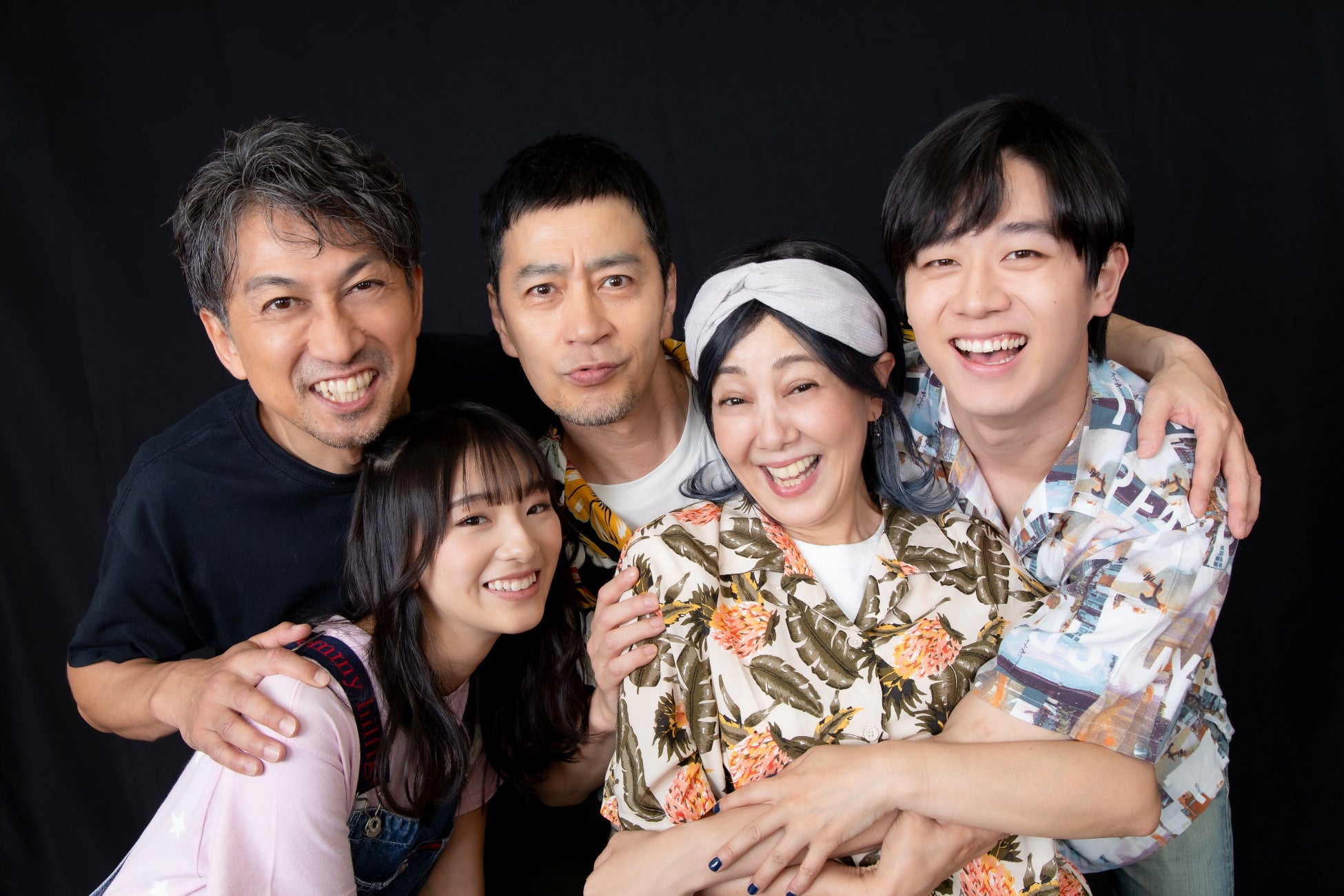 【全ラジオファン必読!】AM・FM、キー局・地方局、古今東西人気ラジオ番組の「裏方」にパンサー向井が迫った『向井と裏方』が発売決定! AuDee人気番組待望の書籍化!