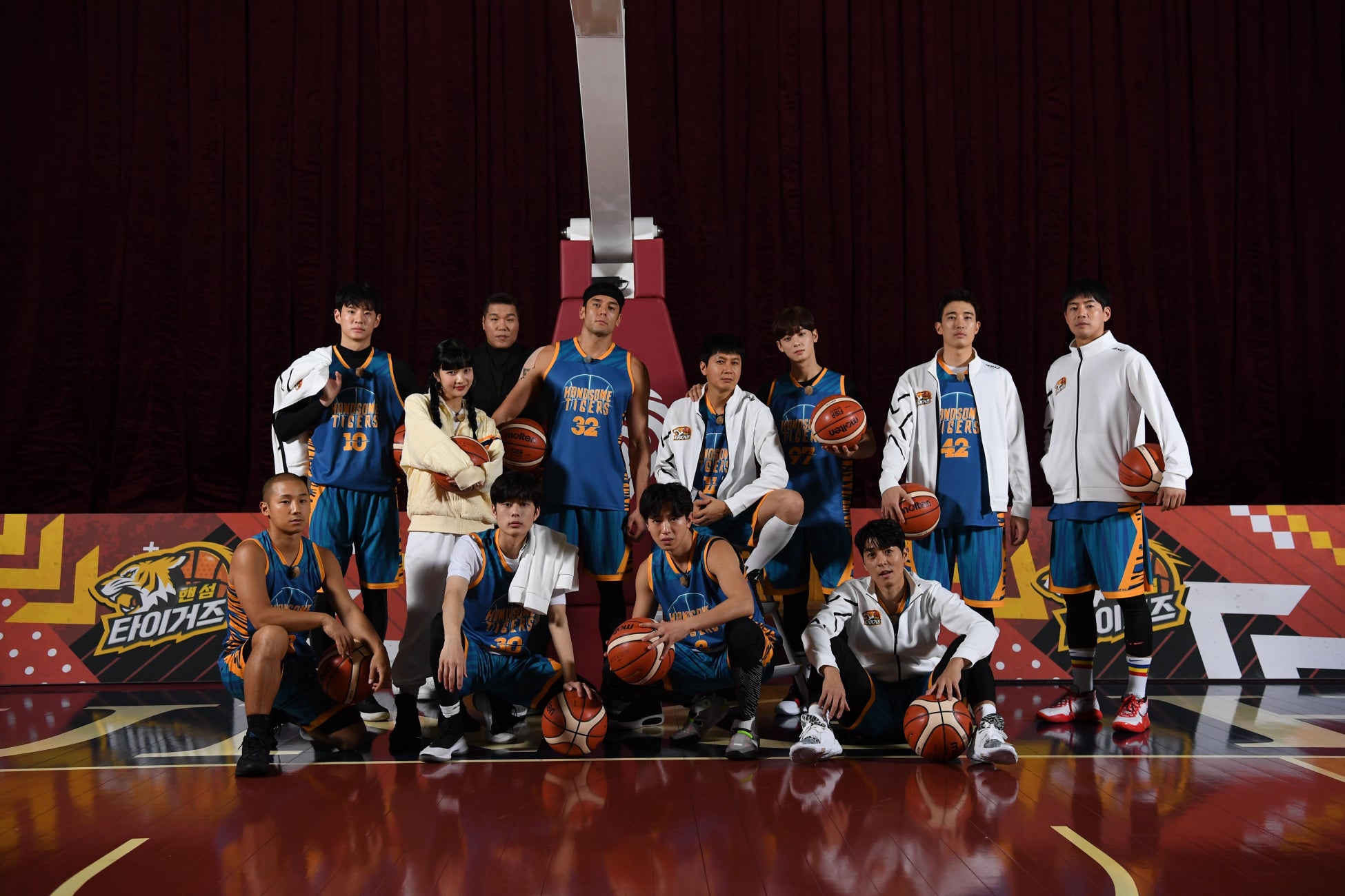 お笑い芸人ミキ、 「イオンサステナキャンパス ＭＹボトルデザインコンテスト授賞式」に登場