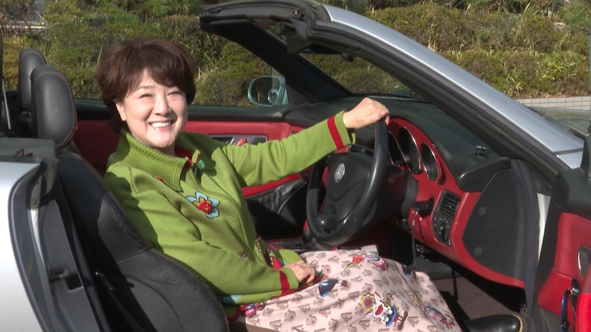 「当たりすぎる」と話題の吉本興業所属占い師ラブちゃんことLove Me Doの『Love Me Doの月と龍が導く守護龍占い 2024』 重版決定!!