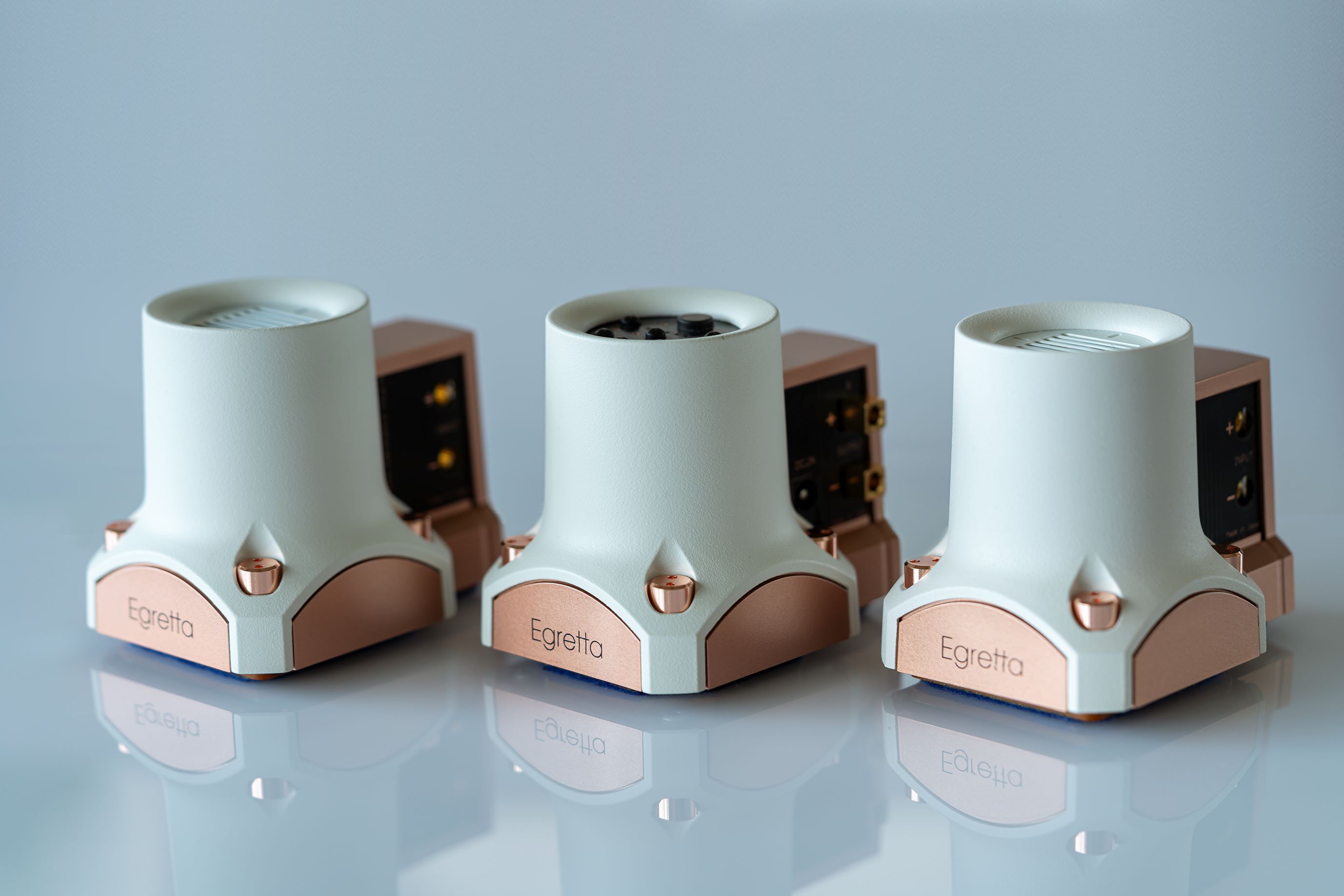 オオアサ電子(株)は超小型スピーカーが出しえなかった
「音楽の躍動感」に着目し小さなスピーカーから心地よい音を
引き出す楽しみを提案する「OCT BEAT」スピーカーを発売します。
