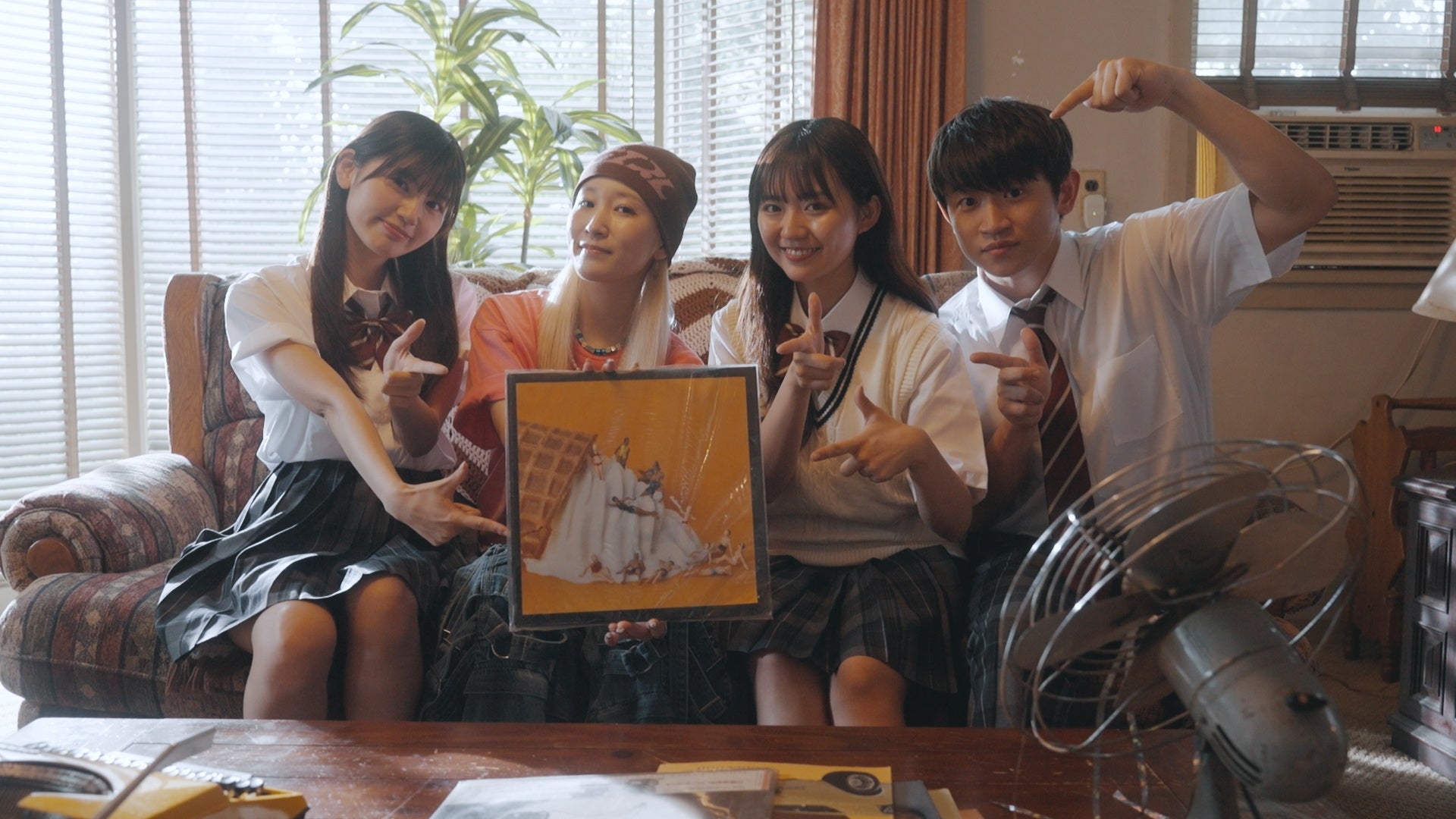 新世代キラキラ系POPミュージックバンド「POP ART TOWN」が、小説をもとに制作した新曲「カムパネルラ」をリリース!人気イラストレーター・つきなみ描きおろしのジャケ・リリックビデオも公開。