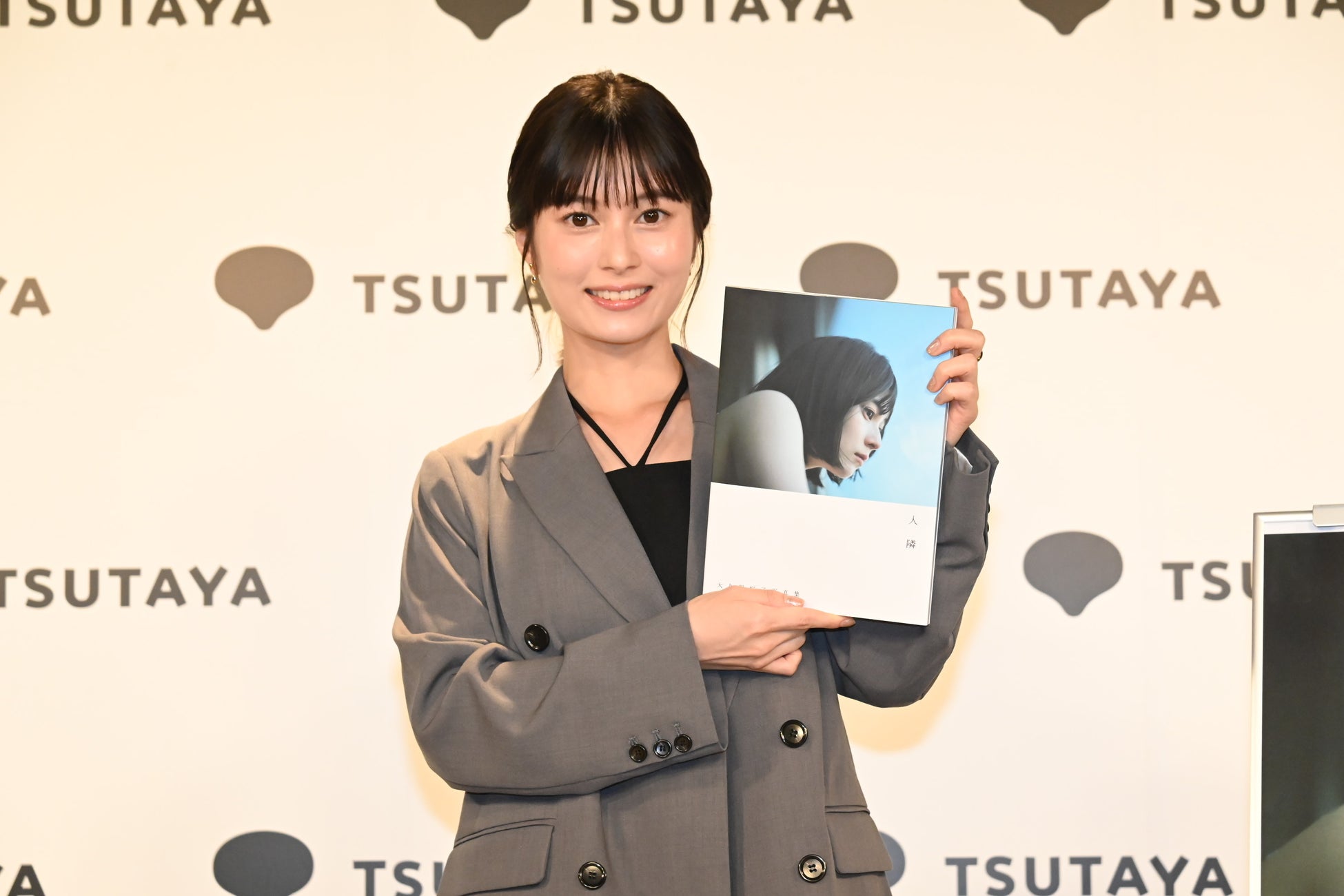 大久保桜子、26歳の誕生日に写真集発売イベントに登場！「挑戦的でもあった写真集でした」
