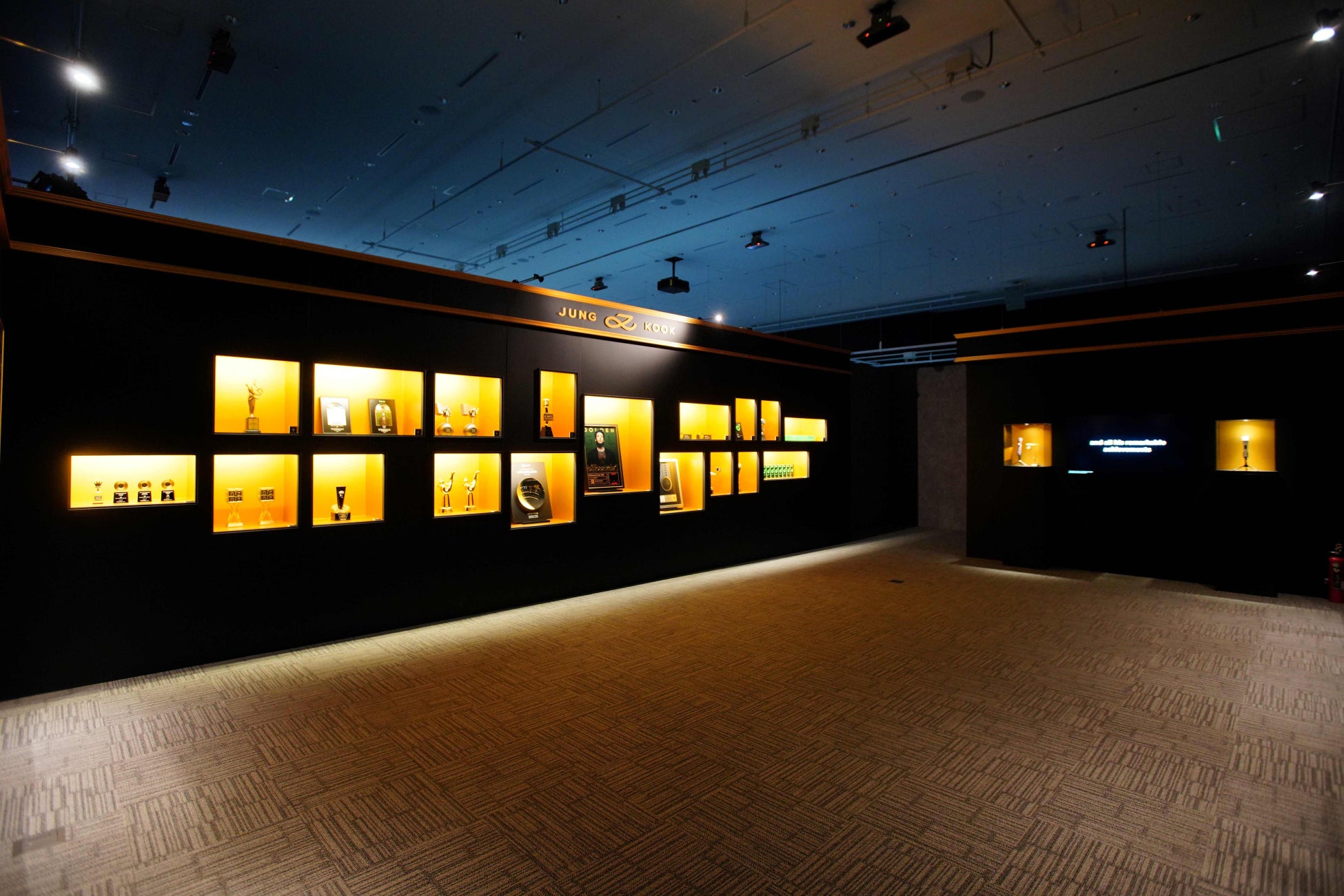 【JUNG KOOKのソロ展示 ‘GOLDEN : The Moments’ IN JAPAN 東京で開催】