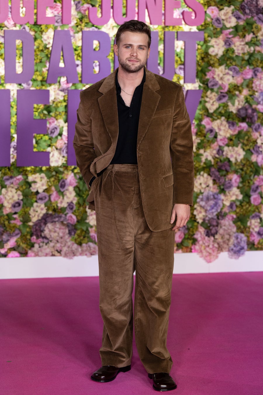 【男女1000人に聞いた】トラックの運転手が似合いそうな芸能人ランキング!