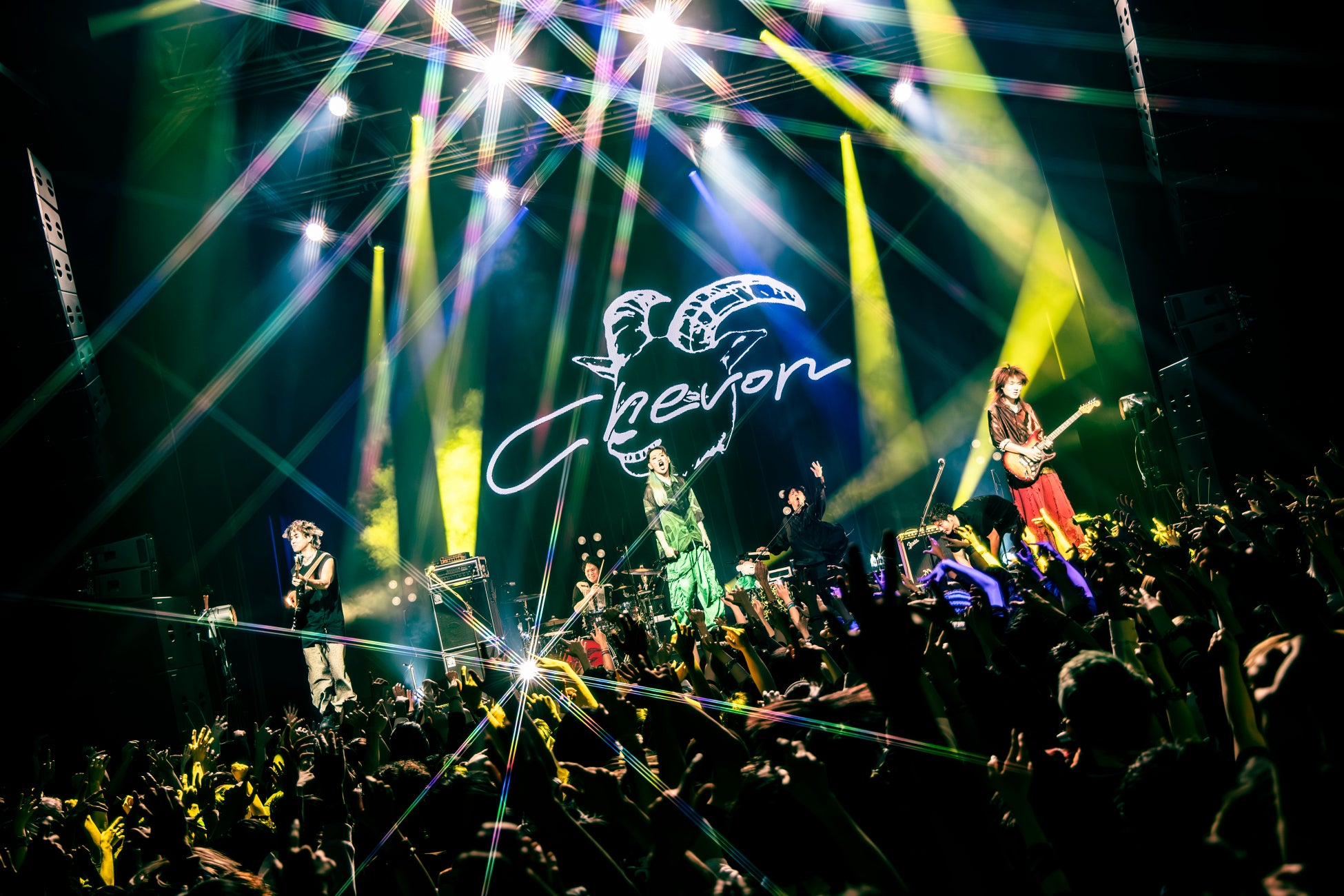 三味線×チェロユニット「3x4xS」が新曲『Never-Ending Winter』を発表