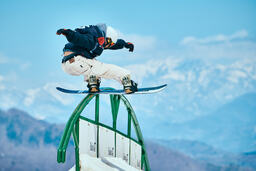 +1ヶ月無料チャンス【#AWA引用リポストキャンペーン】参加者全員¥980キャッシュバック開催中!