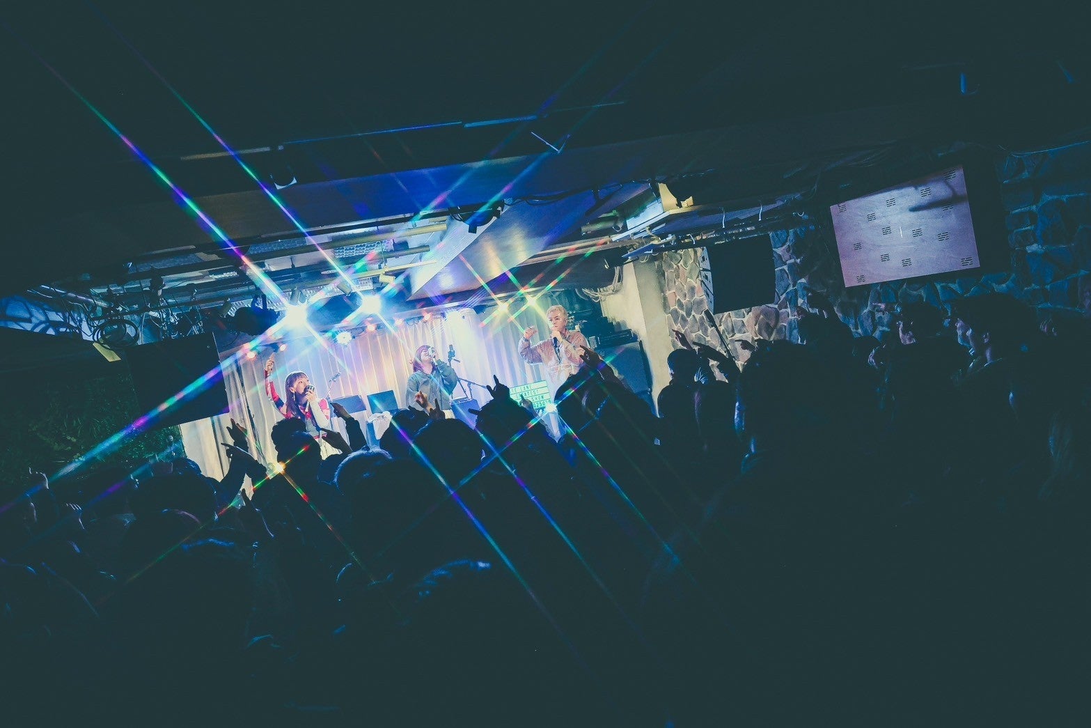 2ピースオルタナバンド”板歯目(ばんしもく)”、約2年ぶりとなる全国ツアー開催決定!Music Video「親切」も絶賛公開中!Vo.千乂からコメントあり