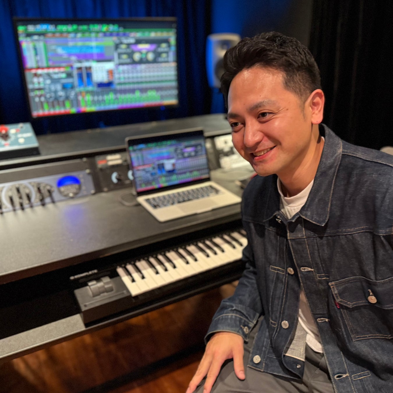 〈マンガート ビームス〉が世界最大級のアニソンイベント「アニサマ」初となるユニバーサルロゴをプロデュース及びデザインしました。