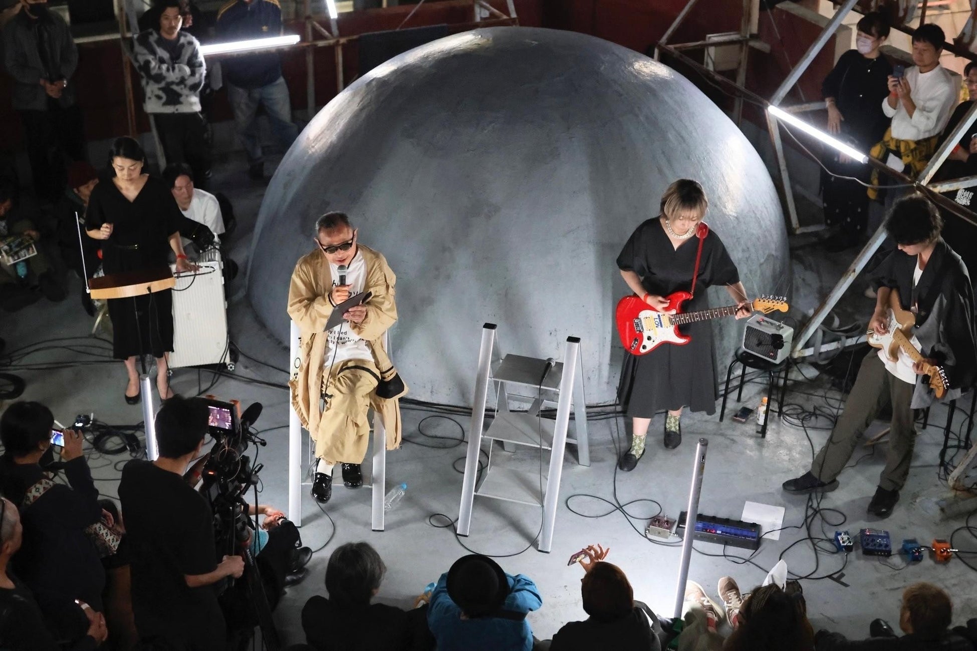 【公開25周年】社会現象となった『バトル・ロワイアル』全国上映に伴い、72時間限定でコラボTシャツ販売!4/4(金)12:00より販売