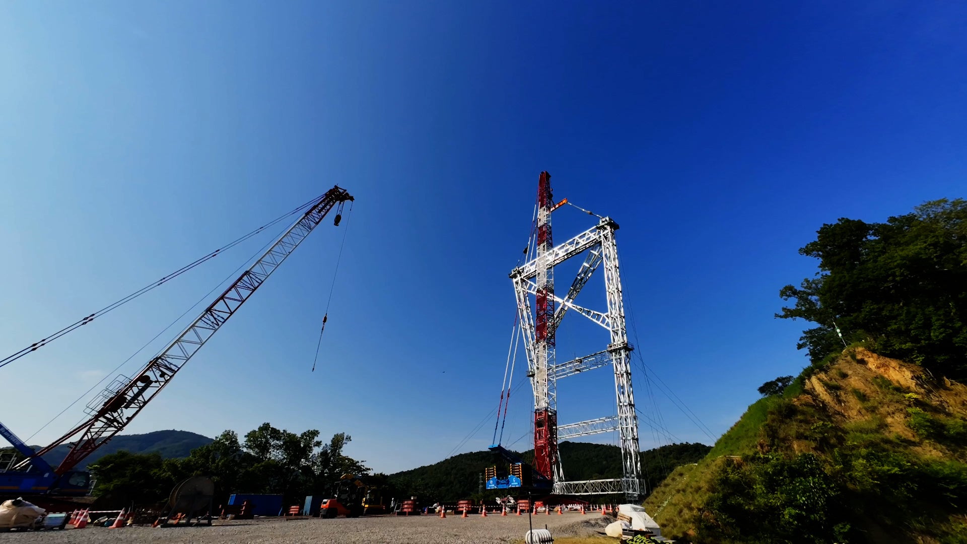 第四回杉友寄席を開催　杉良太郎特別防犯対策監、特別防犯支援官の吉原朝馬、伍代夏子、AKB48伊藤百花が出席