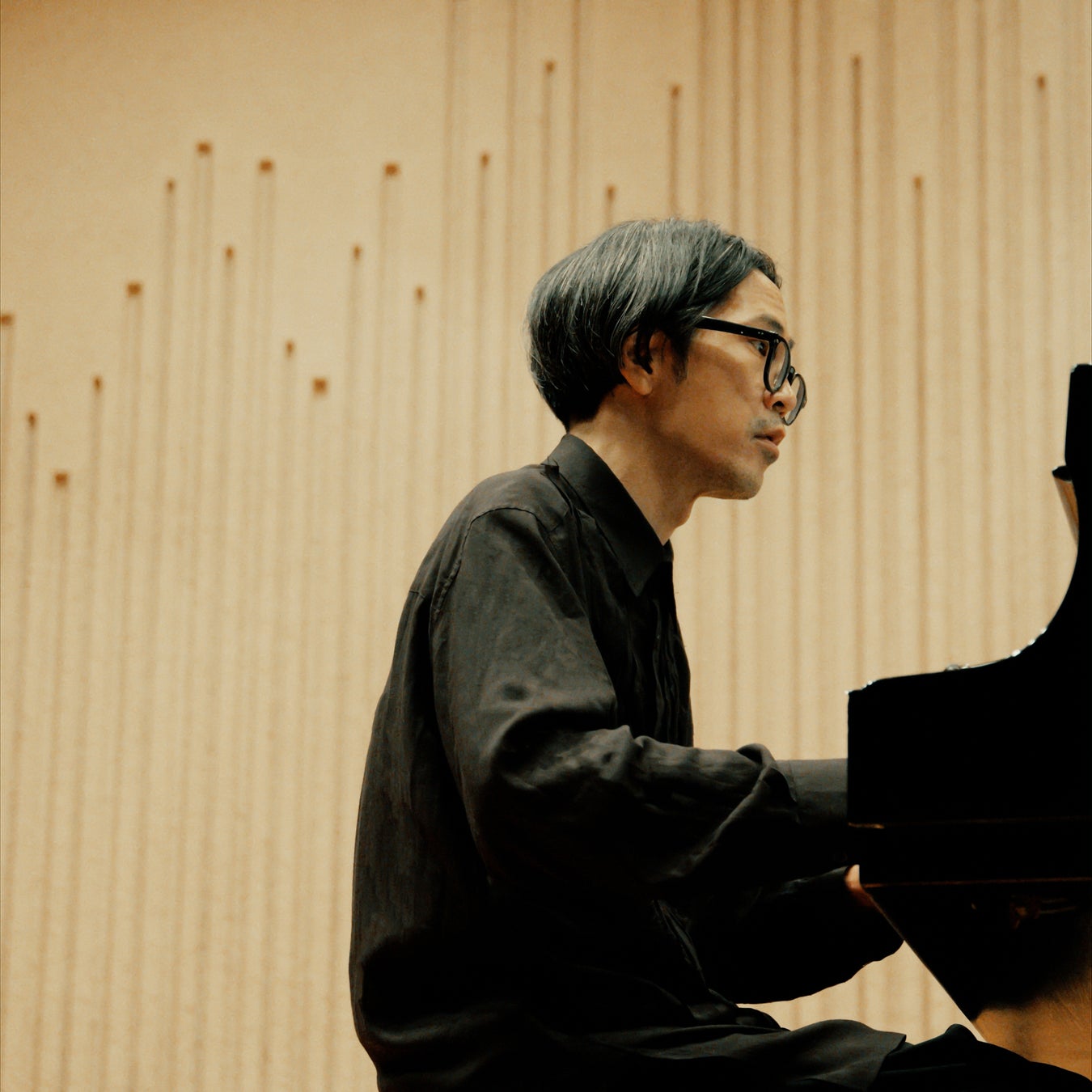 HANA 「VIVA LA ROCK」にフルバンドで出演!最高に”あっちー”新曲「Burning Flower」初披露!