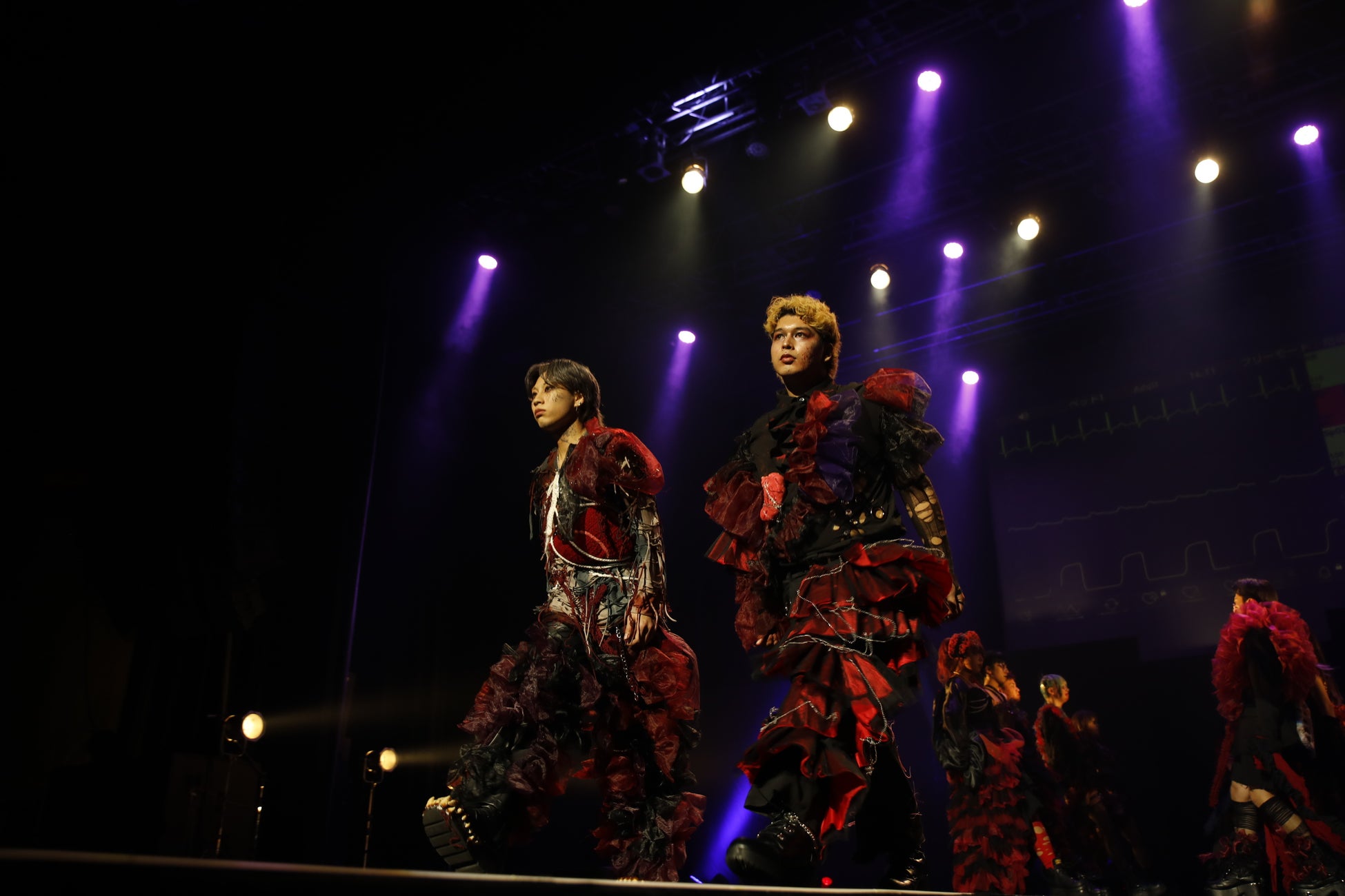 郷ひろみさんのおちゃめなサプライズに、イ・ボミさんたじたじ!?ー “エンターテイメントは本気でやる” 延田グループ新CM「似顔絵」篇