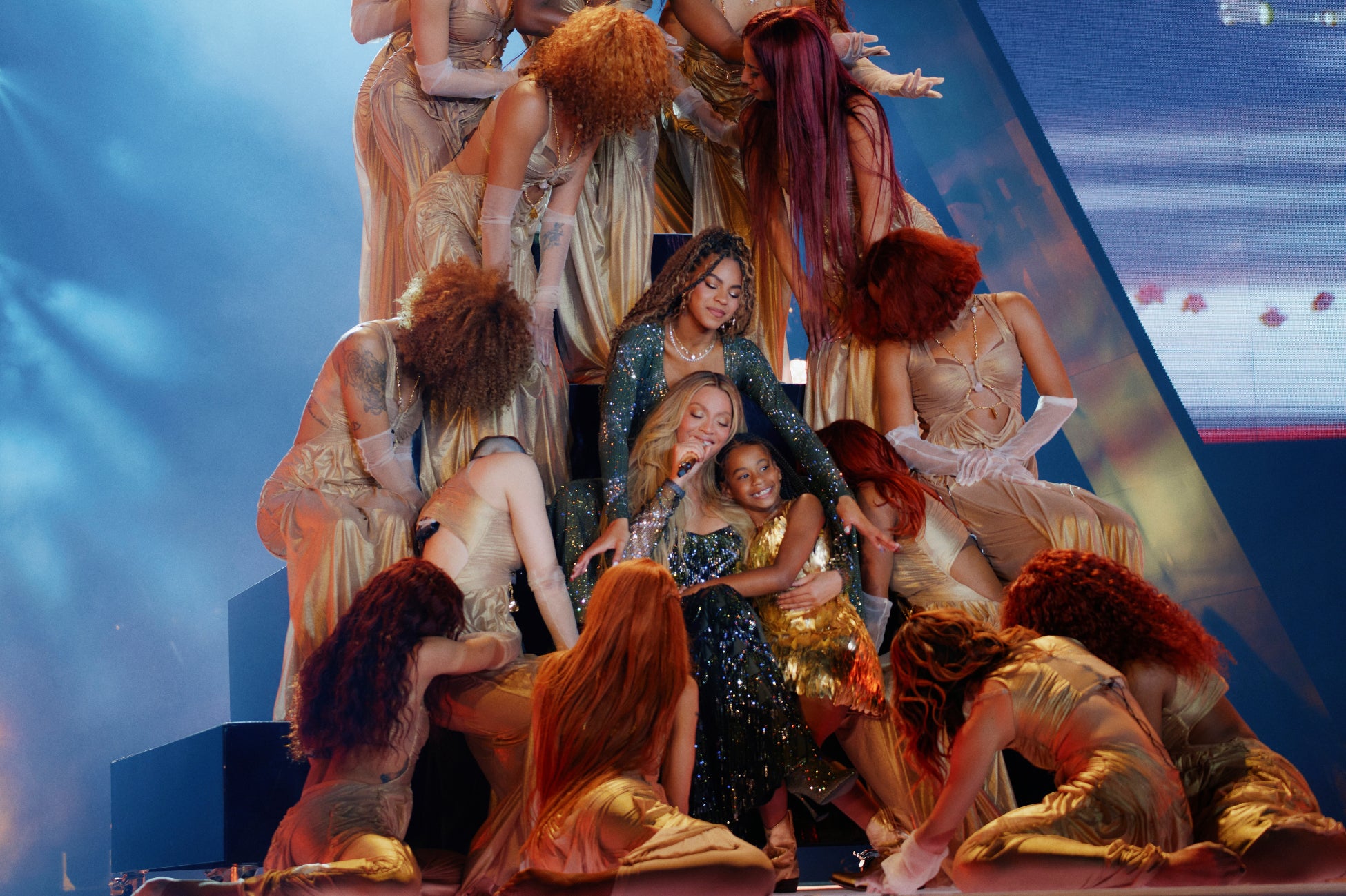 Global Superfan Platform「Weverse」、5月12日に“とある日本人男性アーティスト”のコミュニティオープンを予告