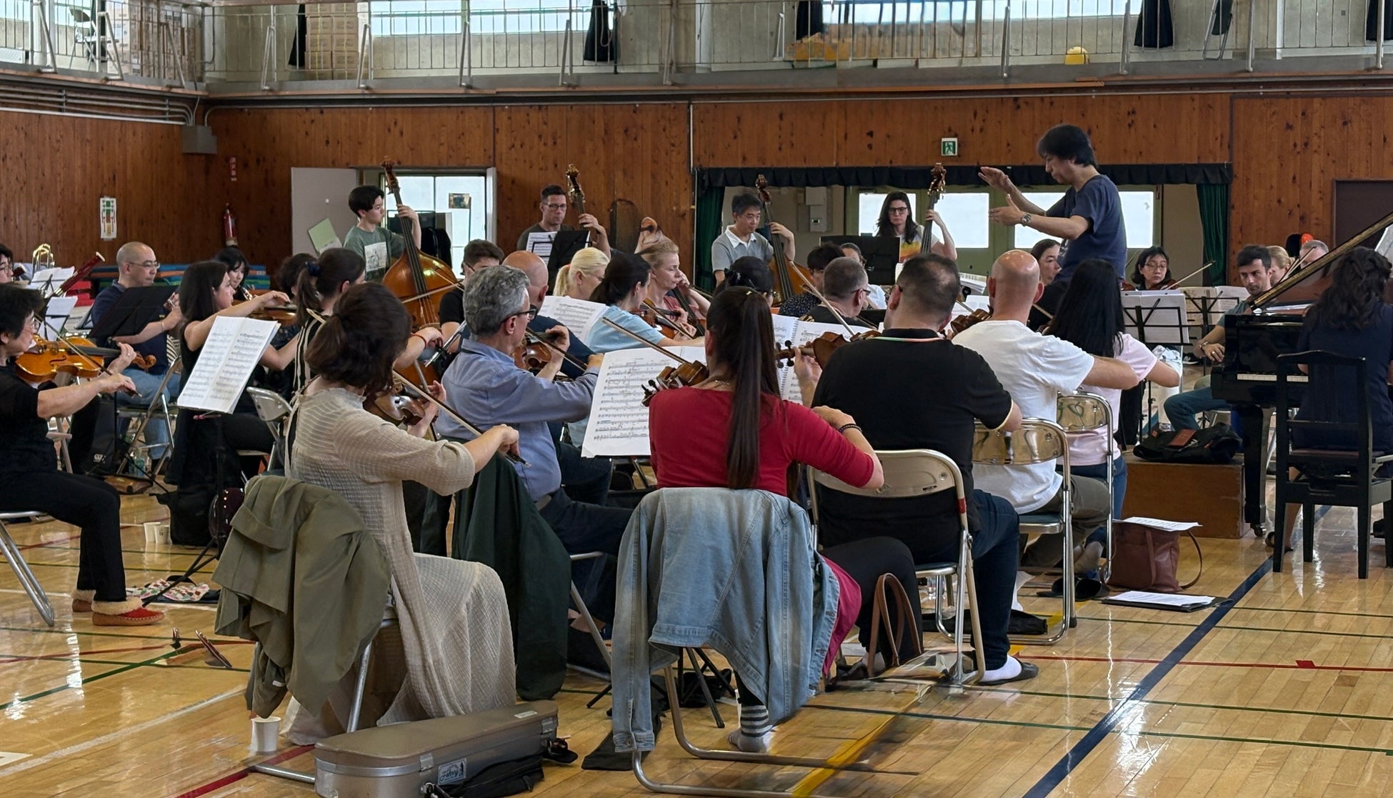 にじさんじ所属「MECHATU-A」より、「Oriens」、「Dytica」8名の撮り下ろしビジュアルをあしらったコラボレーションコスメが発売決定!