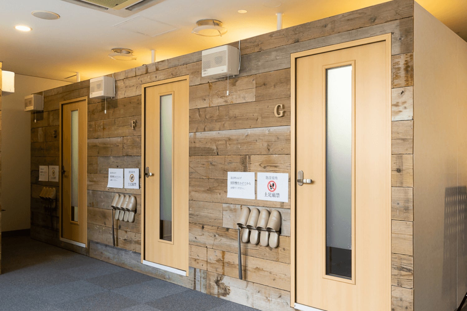 日本が誇るトップ・セッション・ギタリストの代表的な仕事をファイル。そのままJ-POP史としても読める永久保存版、『佐橋佳幸の仕事1983-2025 EN』が発売