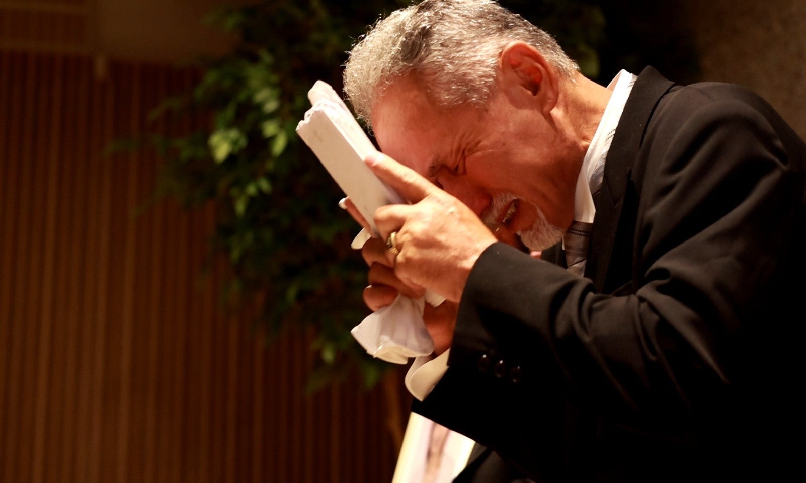 スペースシャワーTVにて、チェッカーズのライブ映像・主演映画・ドキュメンタリーなどの過去映像6作品を一挙放送！6/8(日)はチェッカーズDAY！