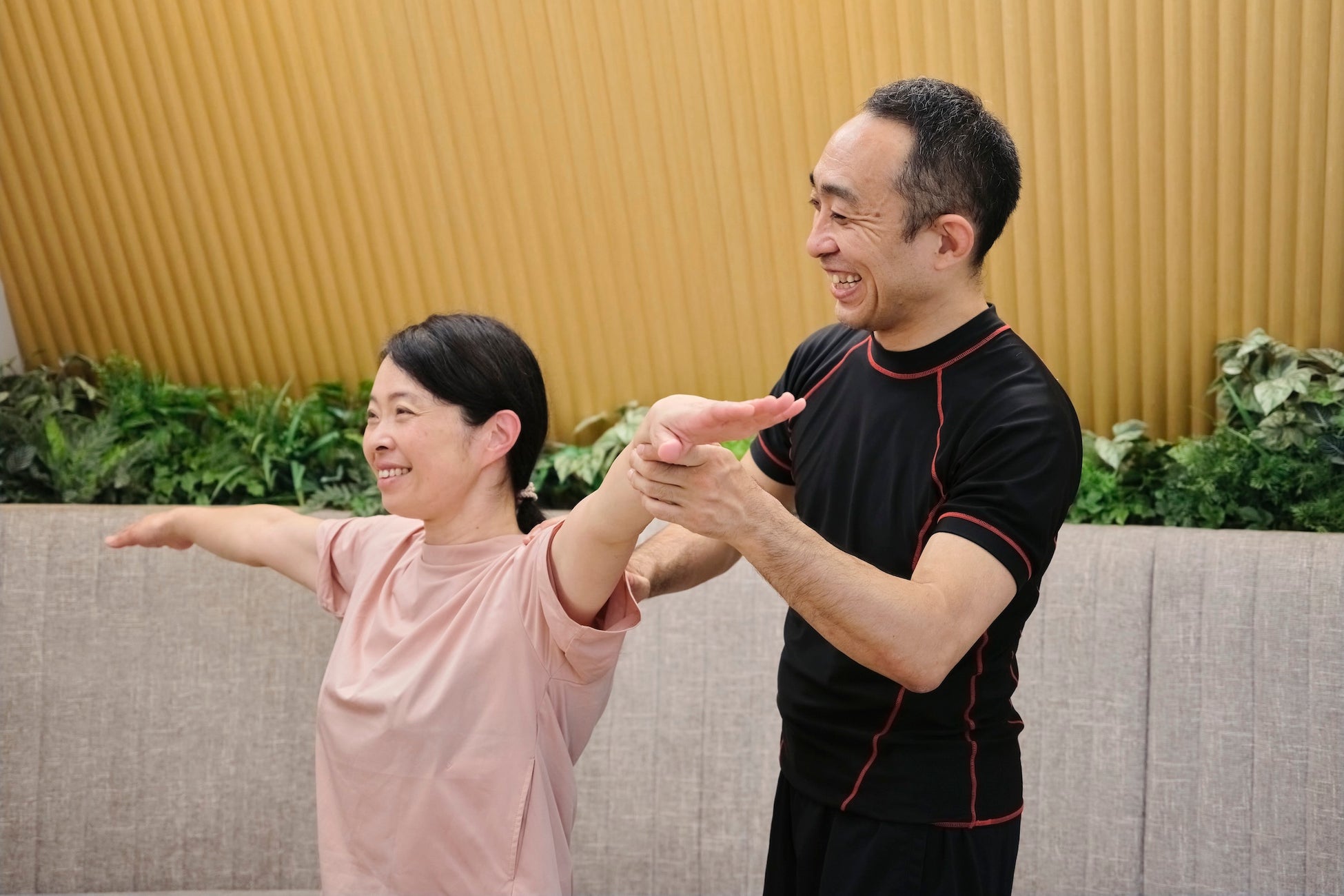 【AVIOT】『奏でる為に、生まれた。』ハイエンドライン“Jシリーズ”の完全ワイヤレスイヤホン「TE-J2」と、HYDE氏とのコラボモデル「TE-J2-666」を発表。5月29日(木)より予約開始。