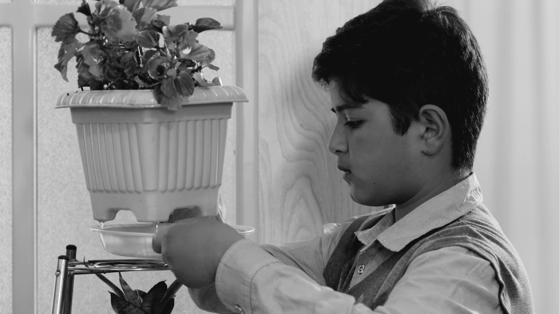 SixTONESが表紙を飾ったViVi7・8月号特別版が異例の、発売後即完売。特集テーマは「6人が、時代の王になる。」