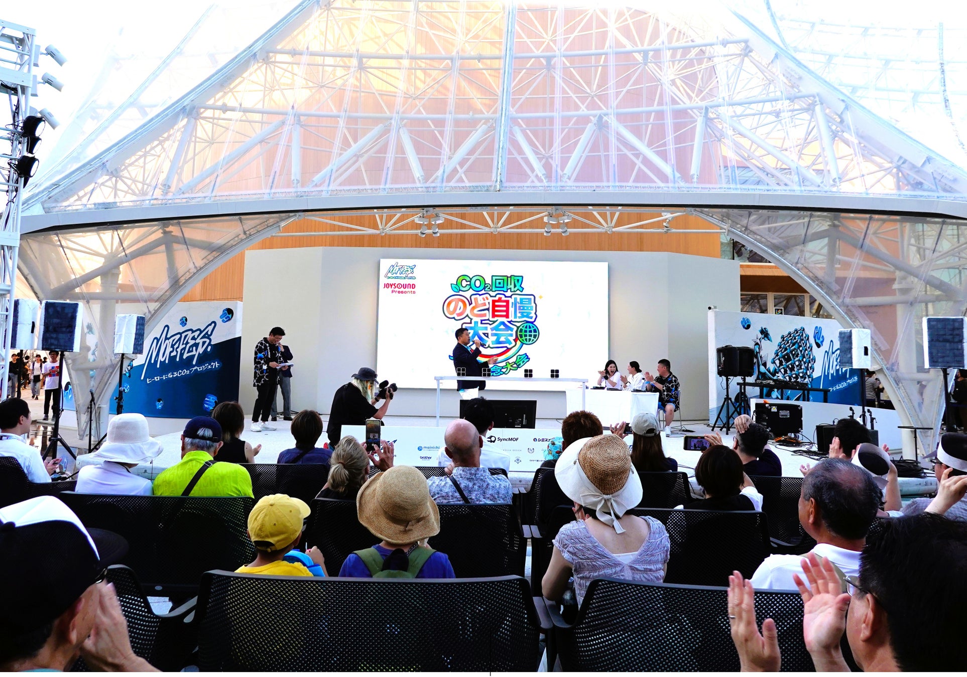 武田双雲「僕が玉置さんから感じ取った感動を書で表現させていただきました」 玉置浩二武道館公演の特設ビジュアルボードに書き下ろしの書が掲載