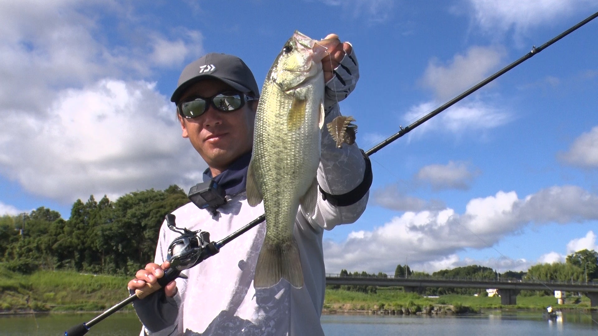 貴乃花 光司 (第65代横綱)が、7月26日(土)から放映開始のふるなび新TV-CMに、出演。今年は巨大ロデオマシーンに乗りながらセリフ・歌に挑戦!