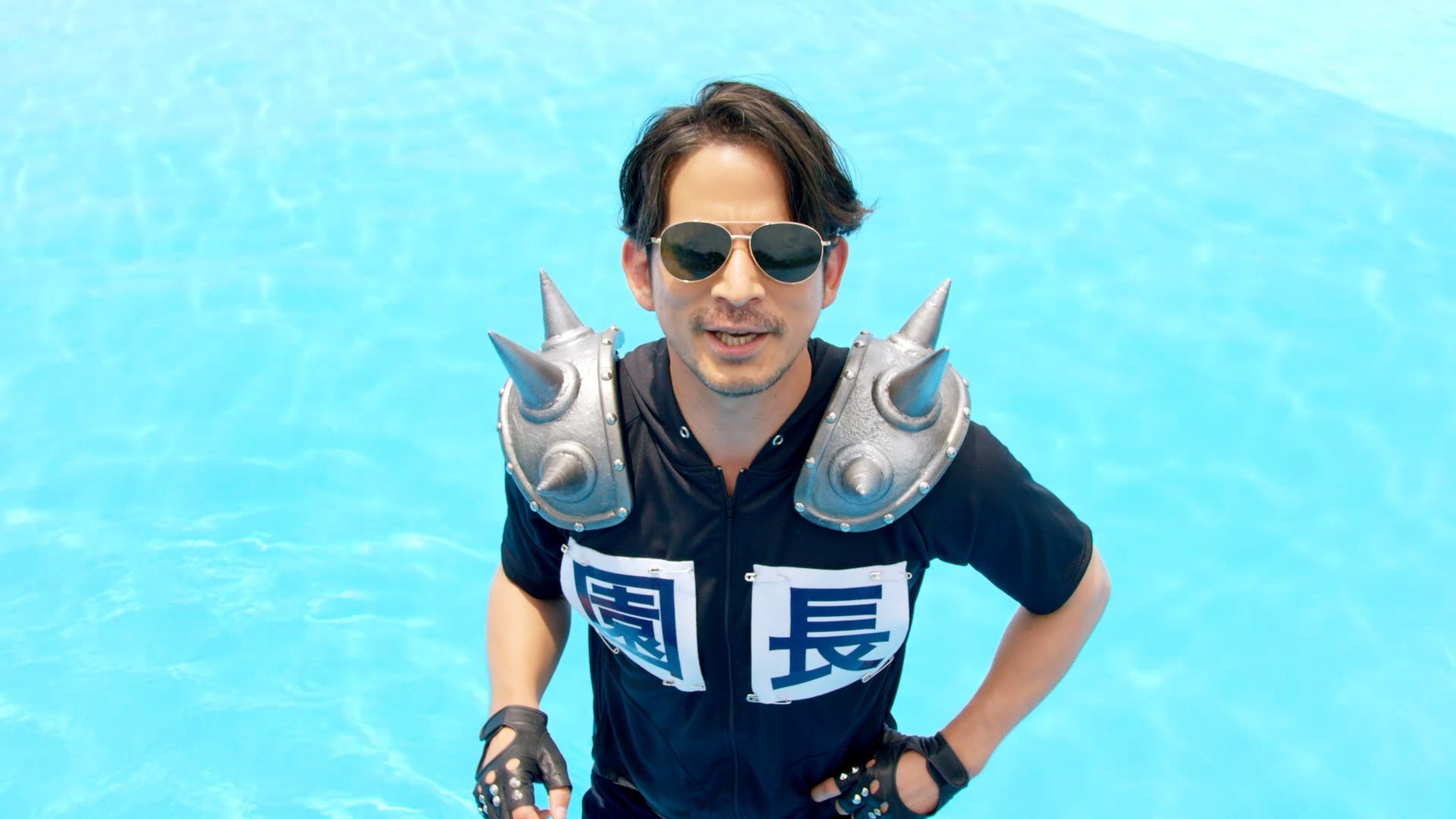 水曜JUNK「山里亮太の不毛な議論」CMがリニューアルしたサントリーウイスキー角瓶のプレゼント実施中。