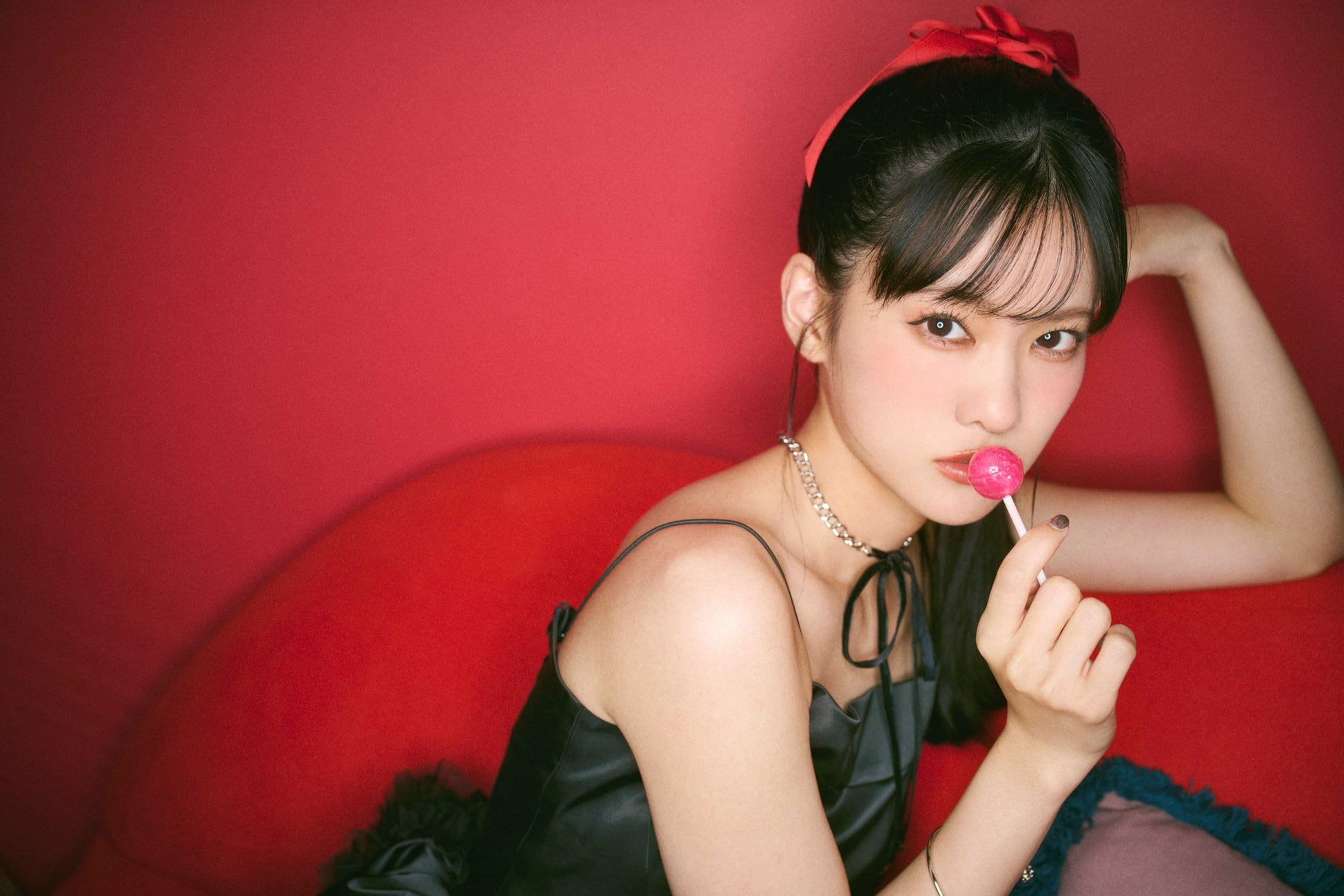 「めるぷち選抜決定戦2025」のテーマソングが人気アーティスト礼賛の「鏡に恋して」に決定!