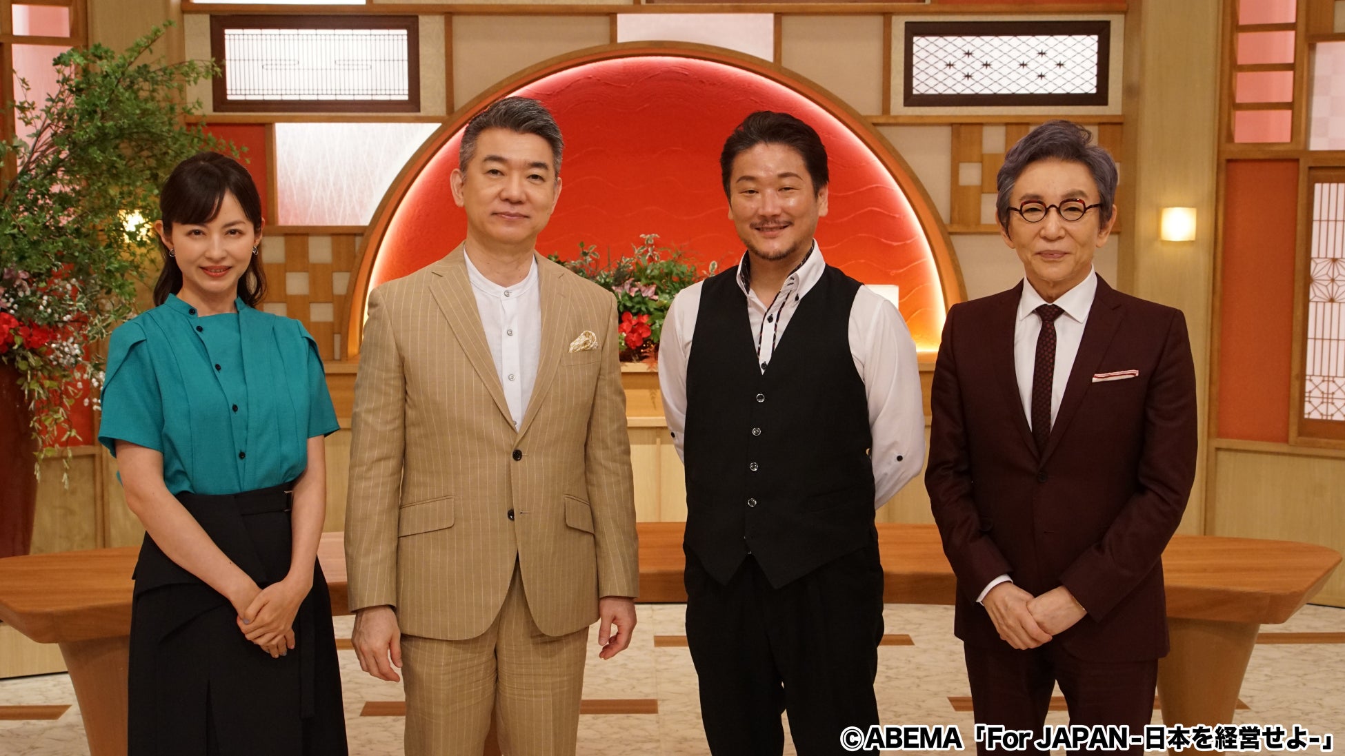 【ルイ·ヴィトン】Stray Kidsのフィリックス、スタッド·ド·フランス公演でルイ·ヴィトンを着用