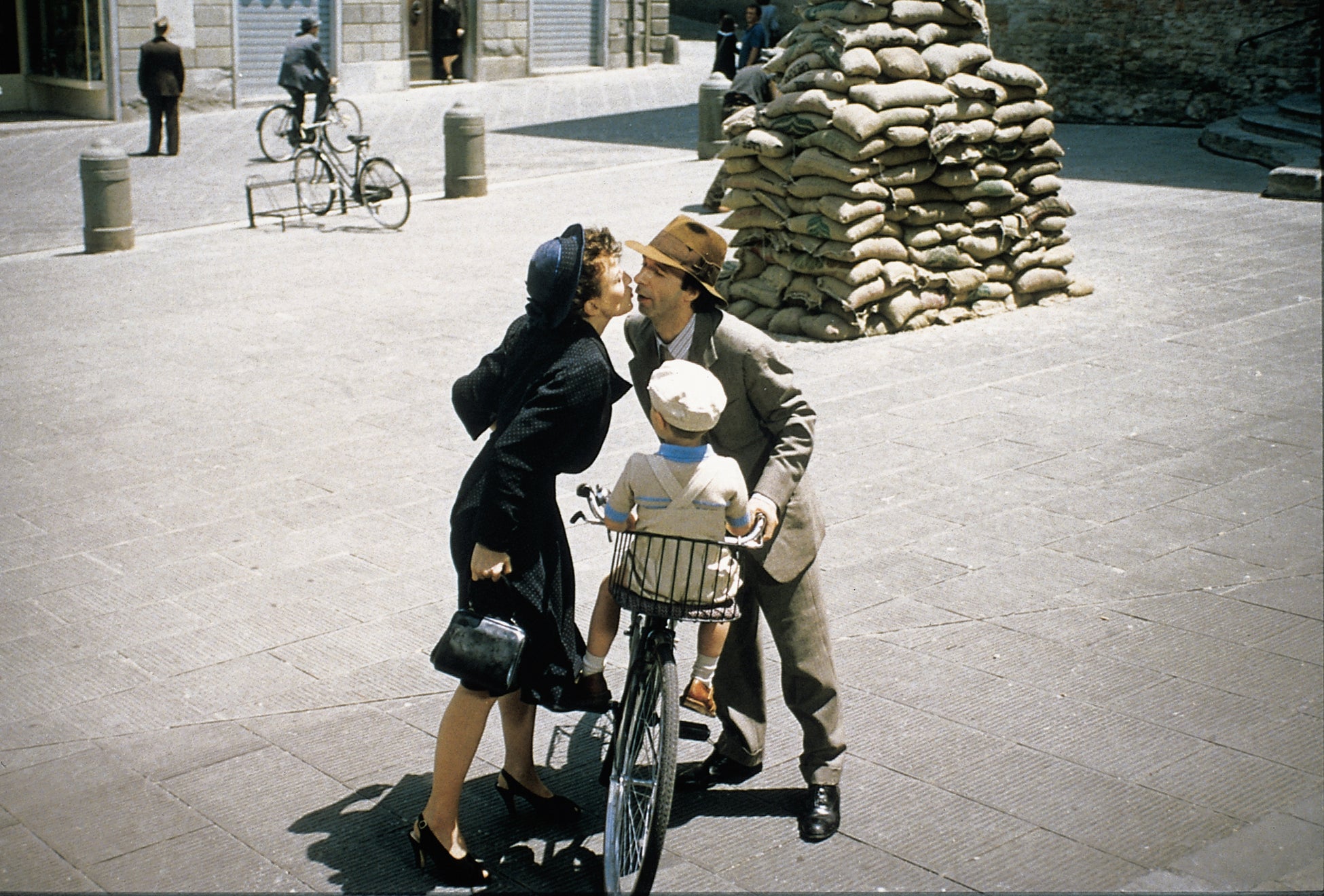 独自のセンシングシステム、ハードウェア開発を統合した「MY MELODY ♡ KUROMI GAME PLAZA」体験型ゲームを開発