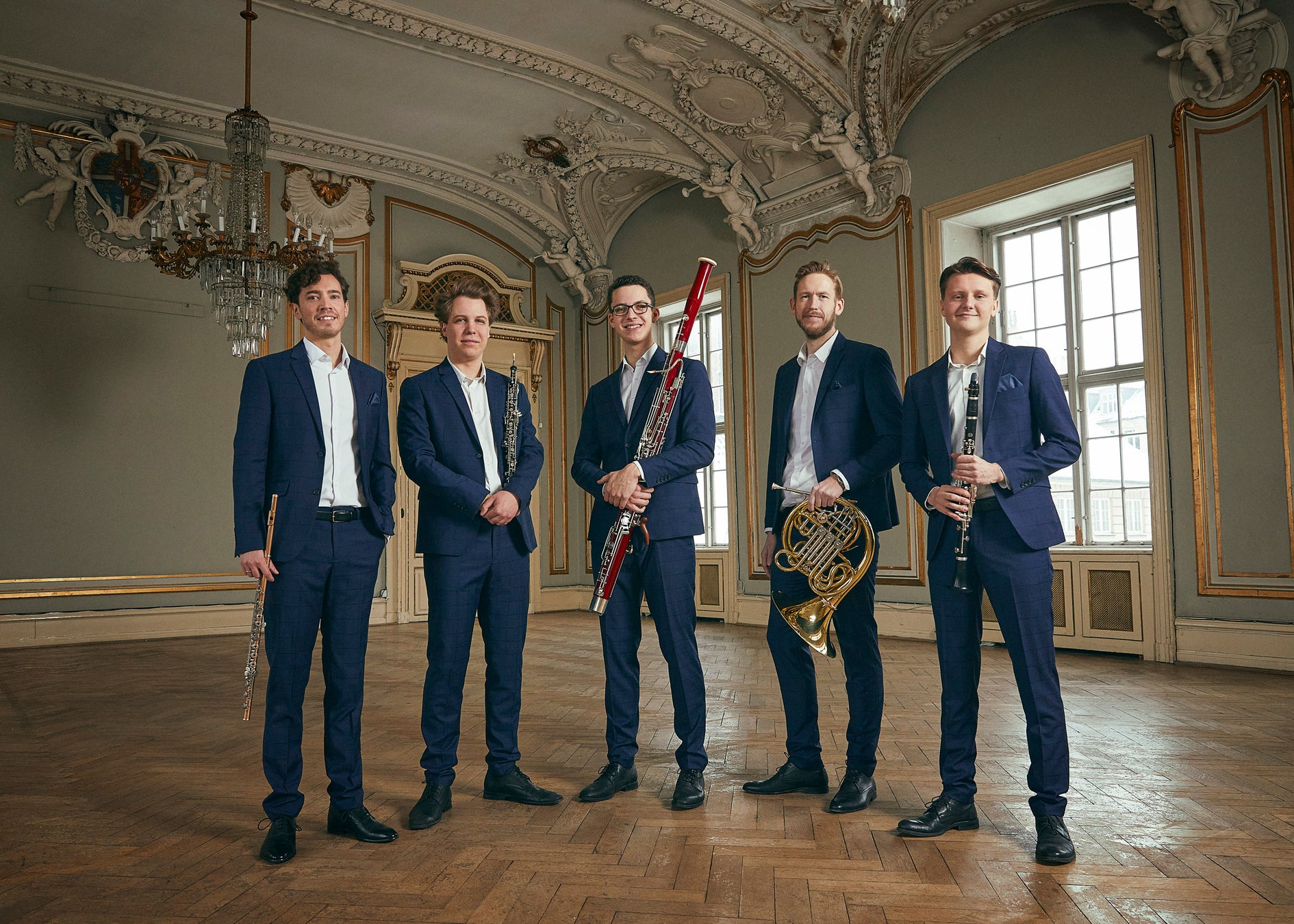 ふたりの指のサイズでリングを作成。【ハコニワリリィ】リングネックレス。刻印やモチーフ、イメージカラーを表現し天然石をあしらった彼女とのつながりを感じられるデザイン