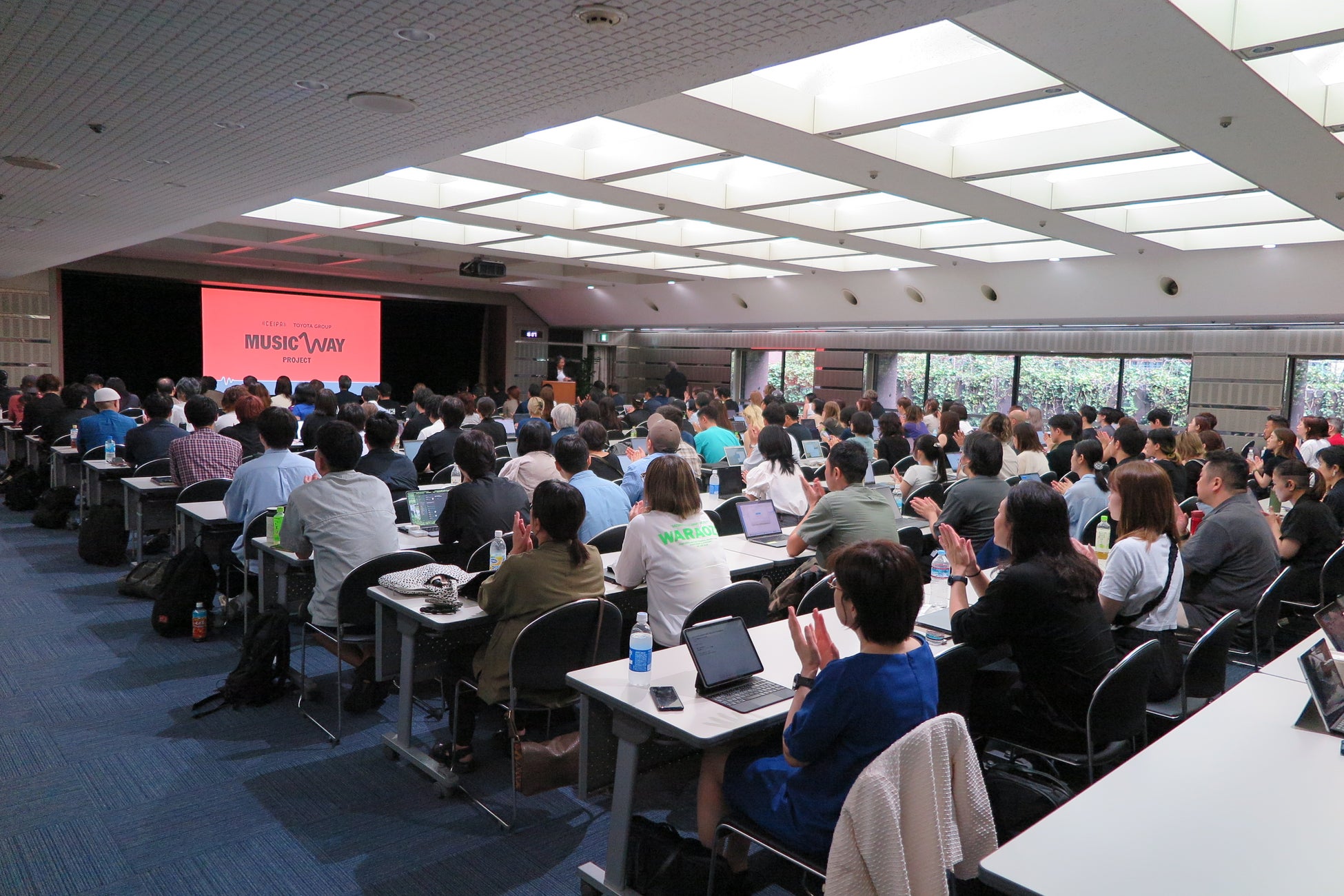 ジャンカラ監修カラオケアプリが仕掛ける、この夏一番の熱唱バトル！「UTAO」でロックコンテスト開催！