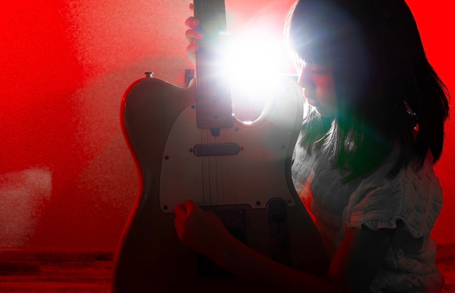 FWD生命とTOKYO FMによる新しい音楽イベント『ORANGE STATION LIVE 2025』終演!藤巻亮太やSHE’Sが出演するダイジェストムービーを公開