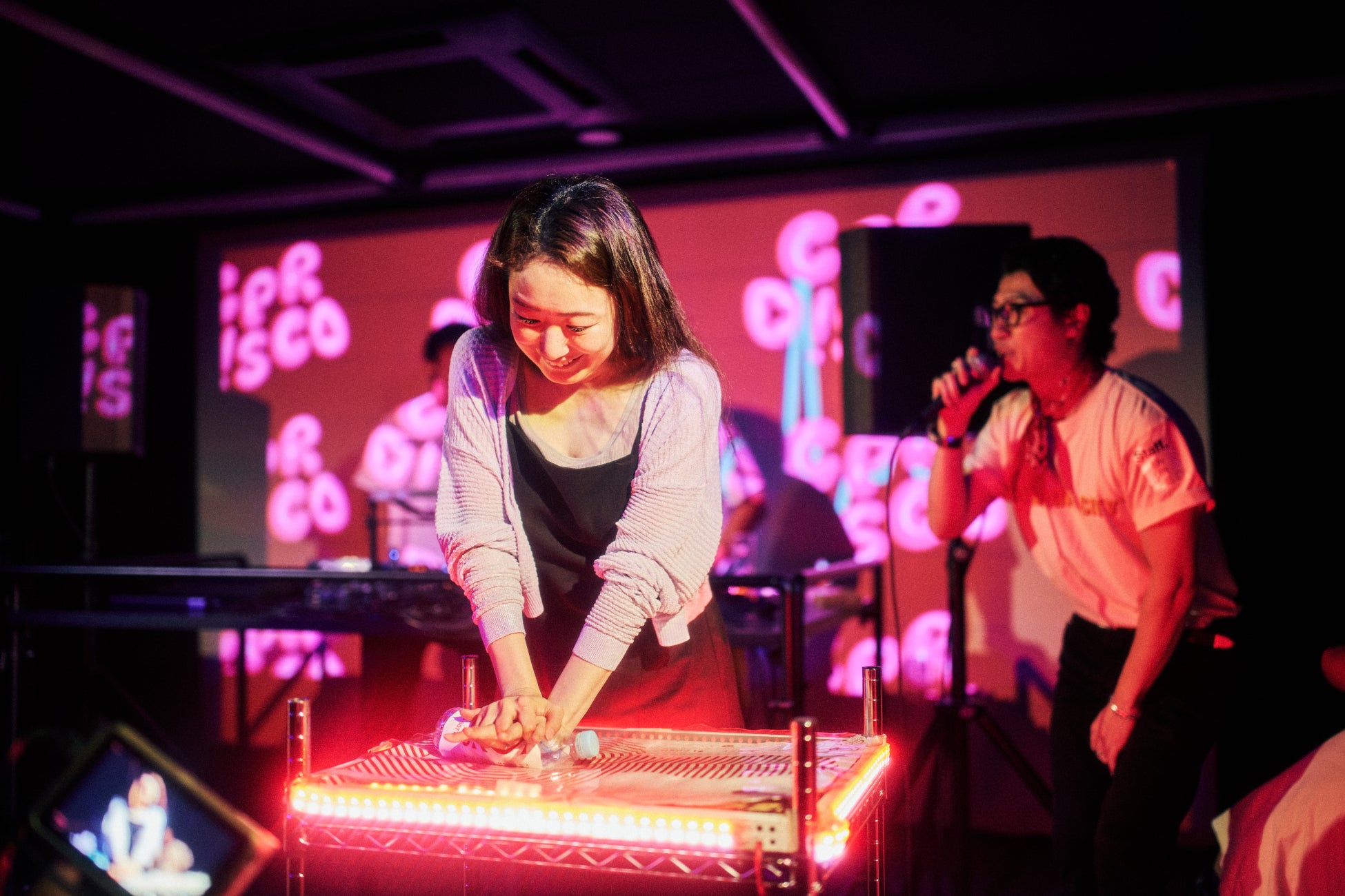 【本日、小説発売！】話題の映画「映画 おでかけ子ザメ とかいのおともだち」がフルカラー挿絵満載で、たっぷり楽しめる！