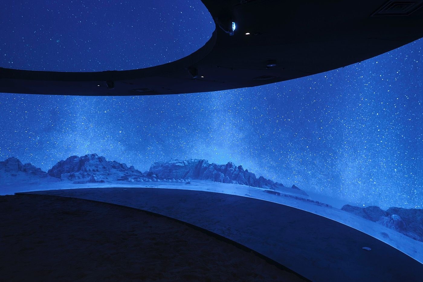 2026年に周年を迎えるゴジラ作品を盛り込んだ 「ゴジラおせち2026」数量限定で予約開始