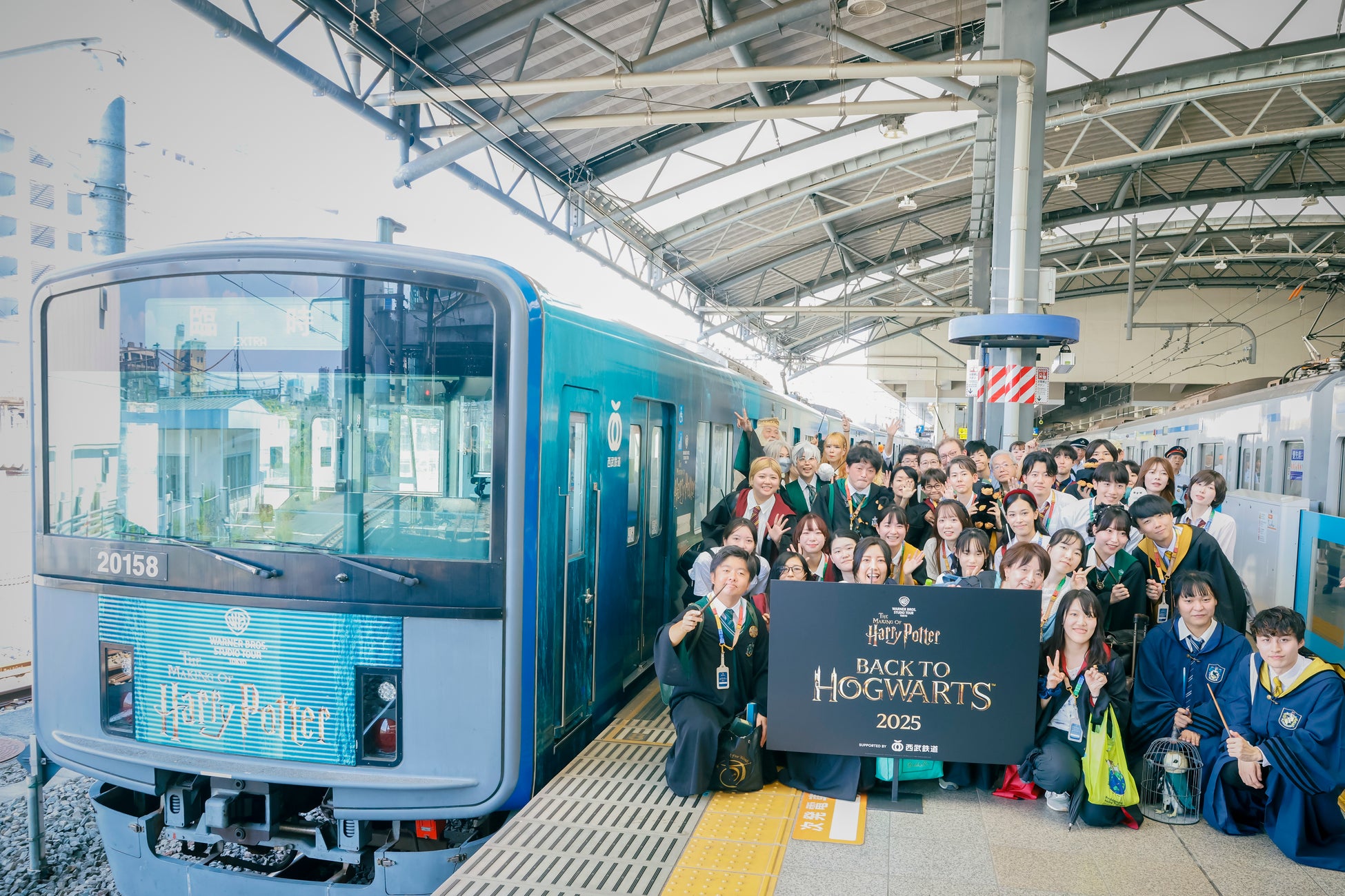 【Dior】ディオールを纏うセレブリティ：ミア・ゴス @第82回ヴェネツィア国際映画祭