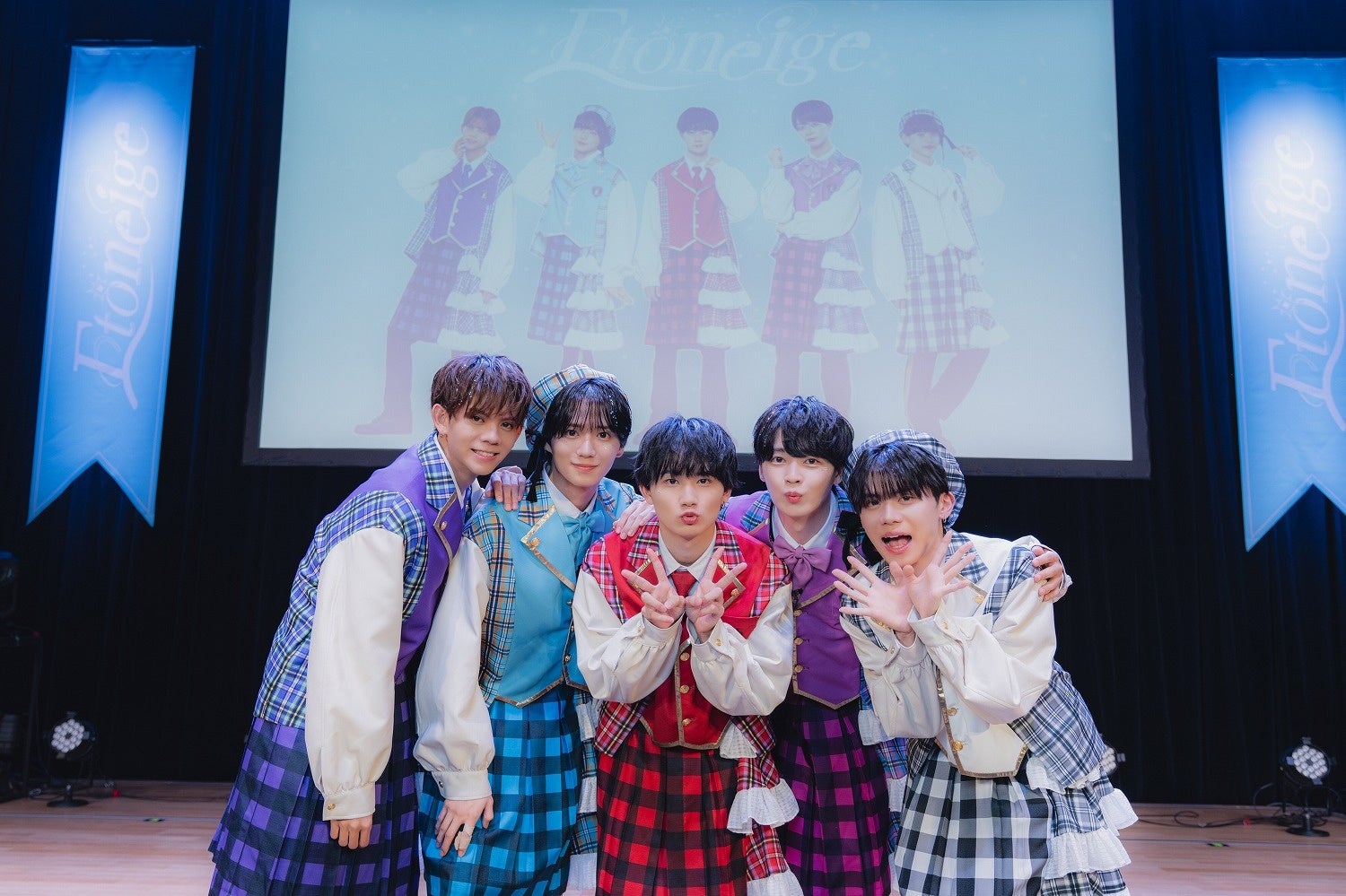 ワーナー ブラザース スタジオツアー東京 – メイキング・オブ・ハリー・ポッター、西武鉄道池袋駅のホームで50名のファンと新学期をお祝い「バック・トゥ・ホグワーツ」特別イベント開催